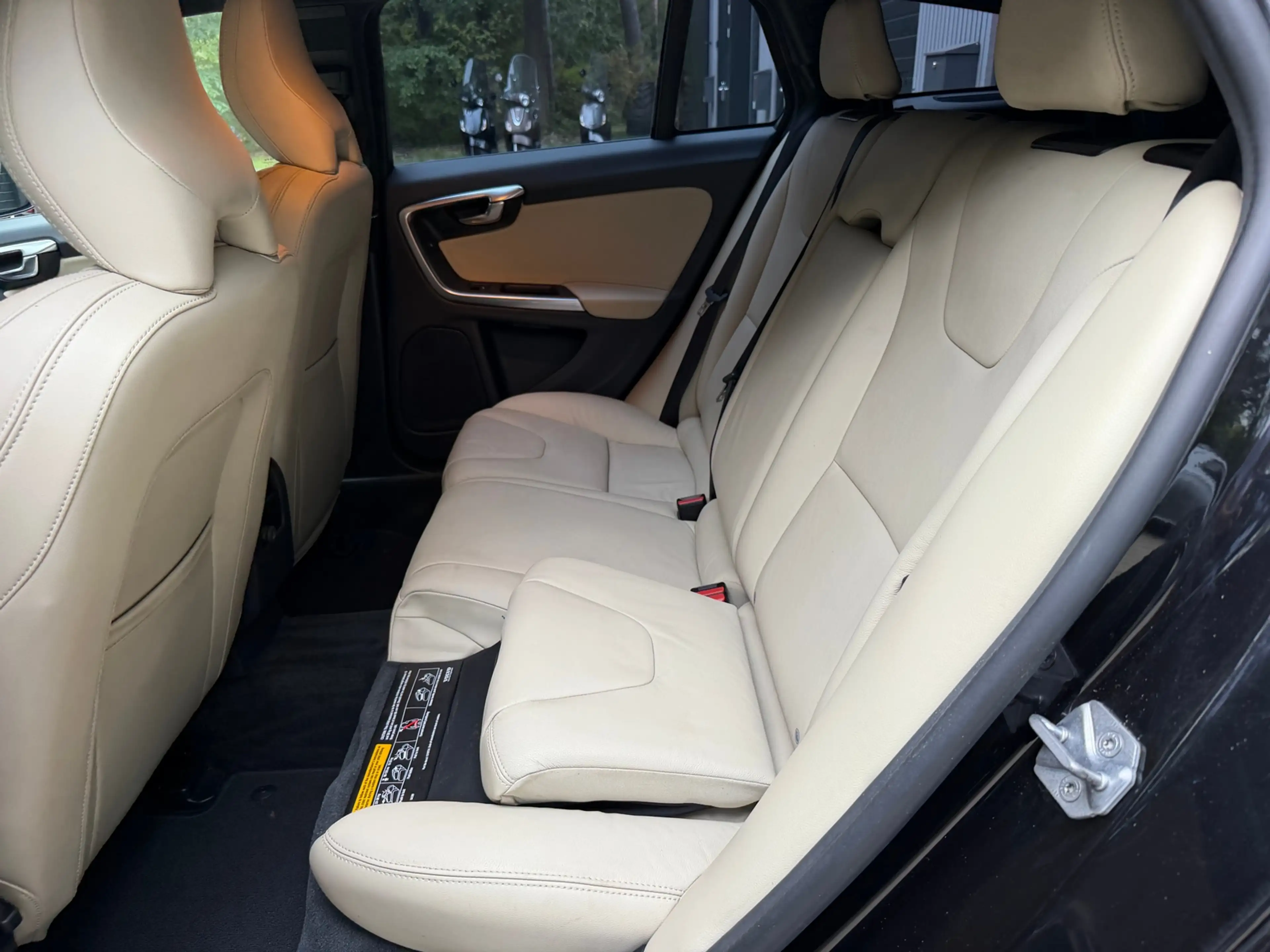 Volvo V60 1.5 T3 Polar+ Dynamic — photo 20