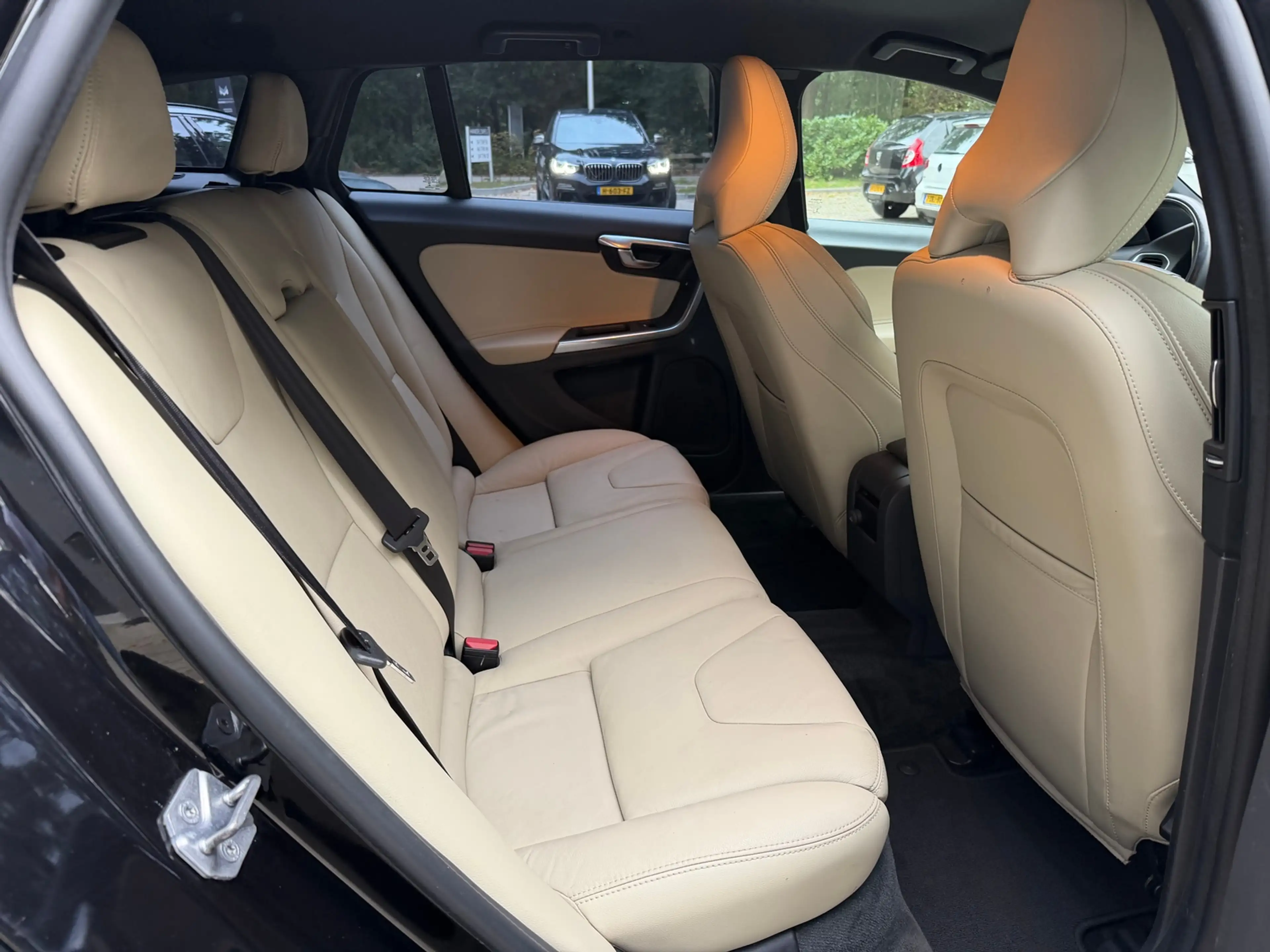 Volvo V60 1.5 T3 Polar+ Dynamic — photo 21