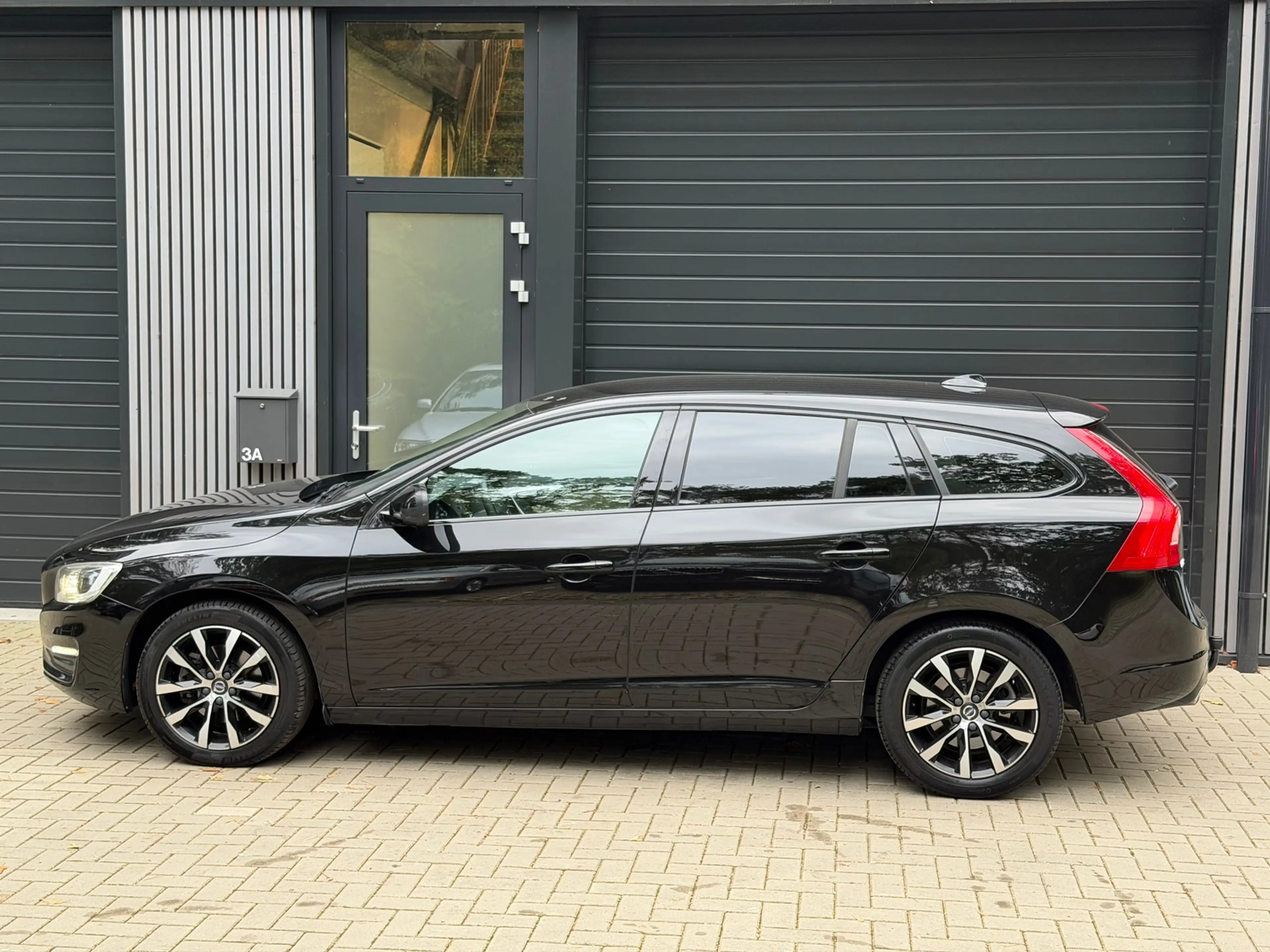 Volvo V60 1.5 T3 Polar+ Dynamic — photo 4