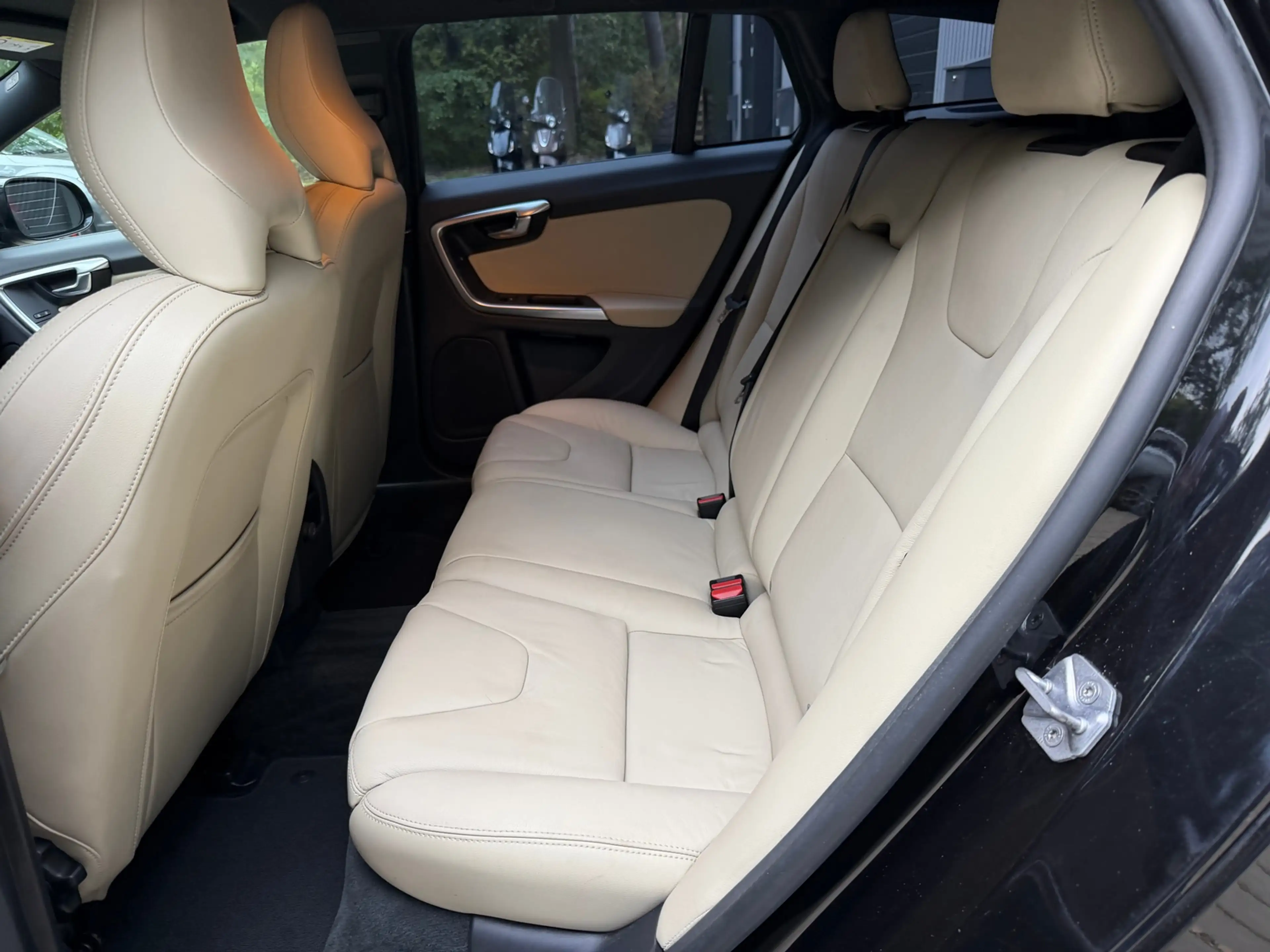 Volvo V60 1.5 T3 Polar+ Dynamic — photo 19