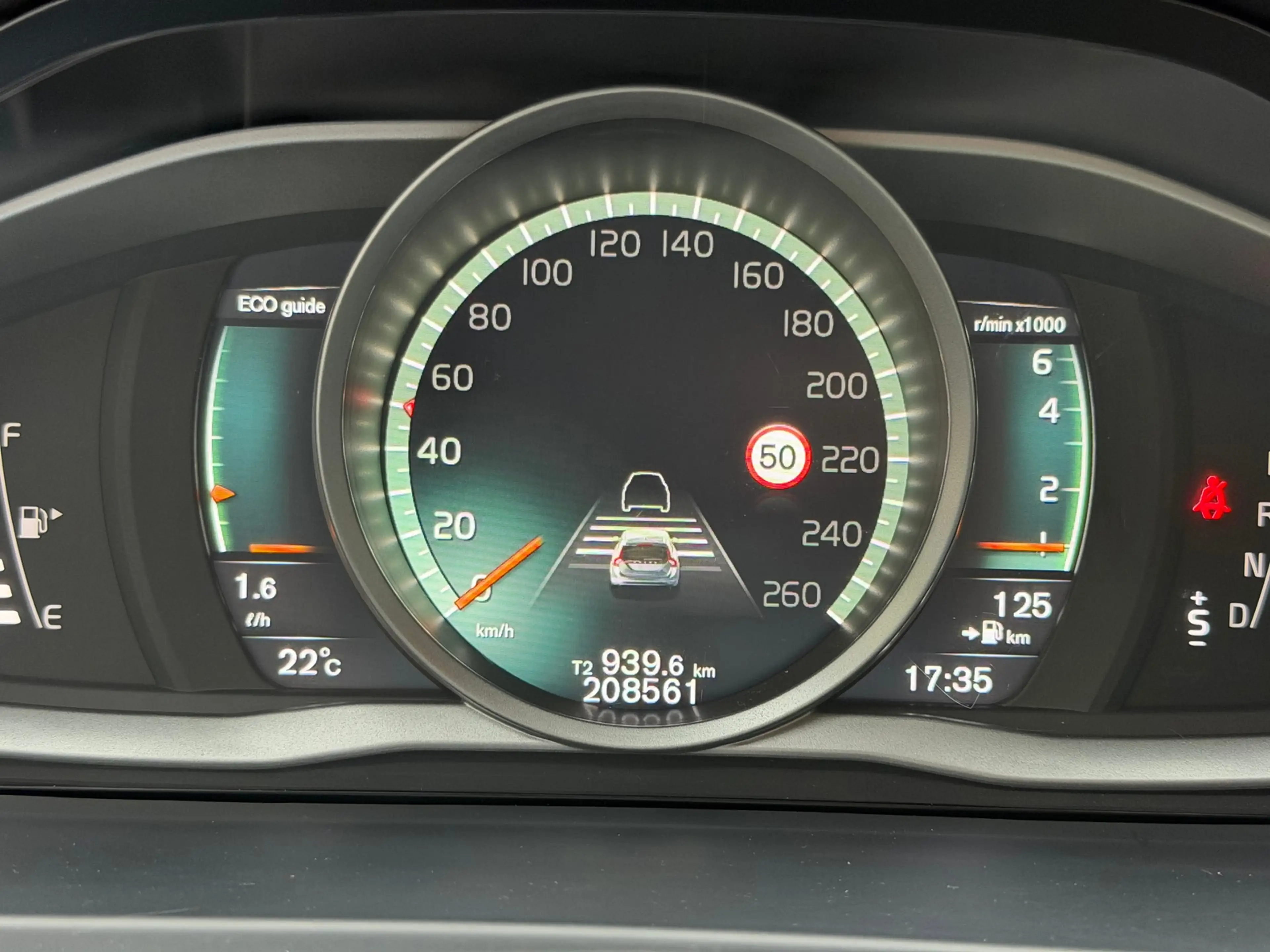 Volvo V60 1.5 T3 Polar+ Dynamic — photo 12