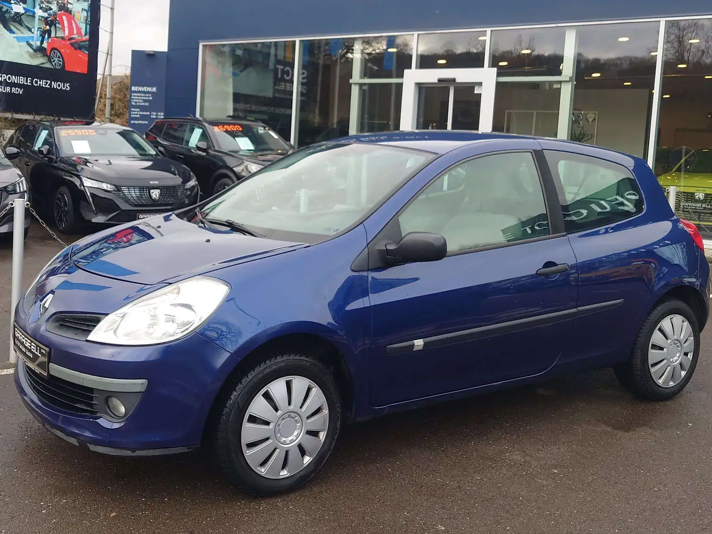 Renault Clio Bleu - 2