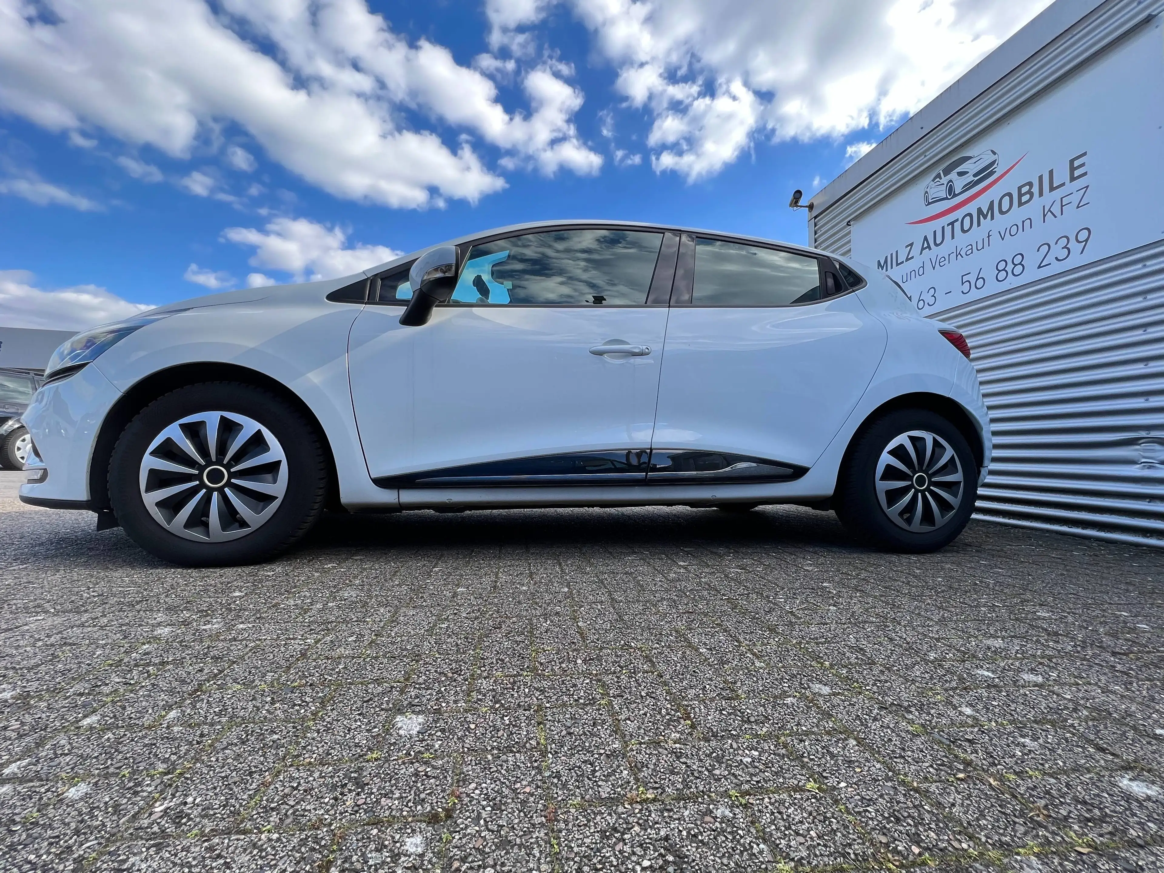 Renault Clio Limited / MwSt. — photo 10