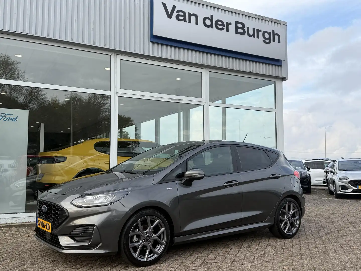 Ford Fiesta ST-Line 1.0 EcoBoost Hybrid 125pk WinterPack Gris - 2