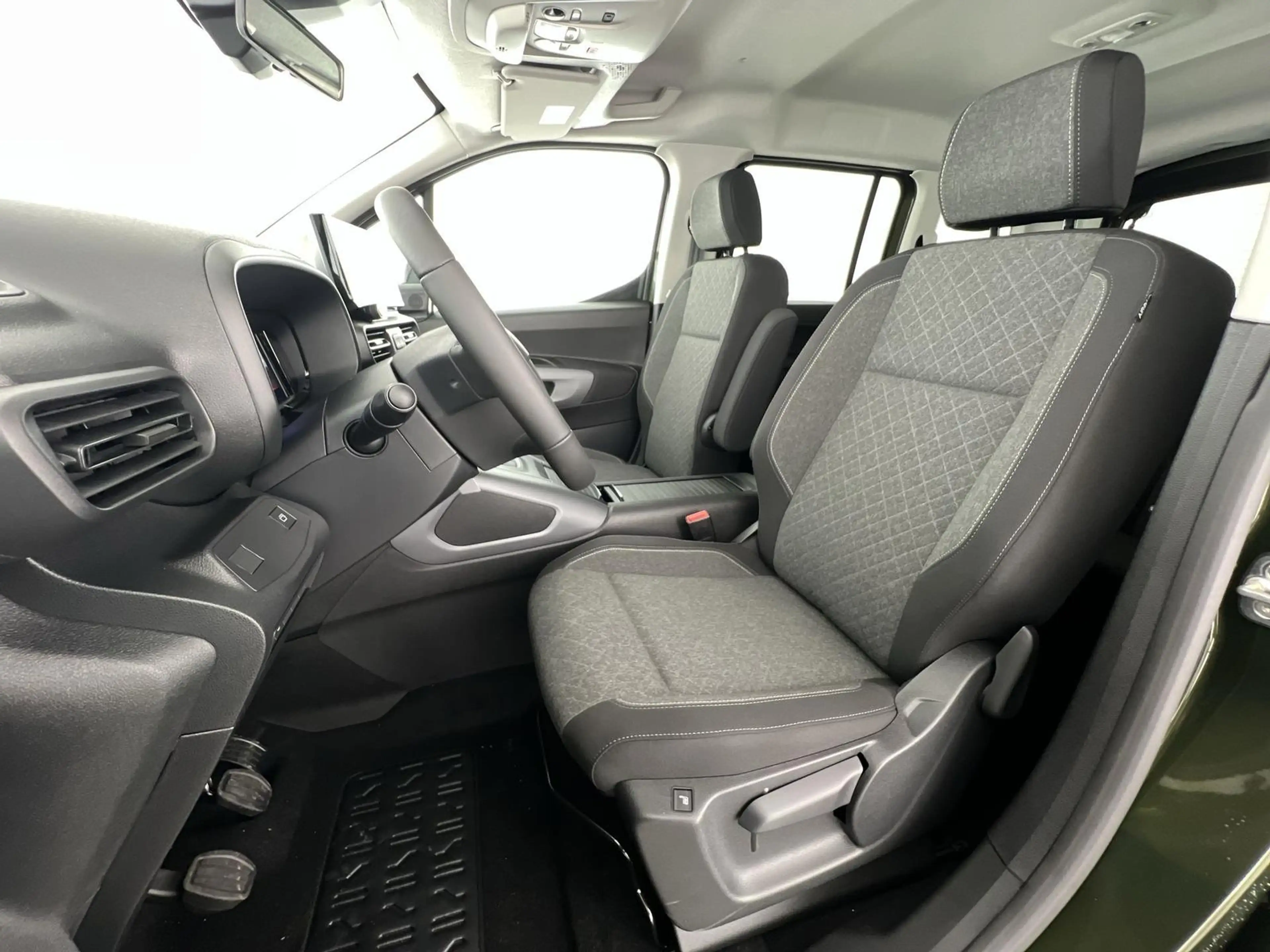 Opel Combo Life Edition 1.5 D*NAVI*LHZ*RFK*uvm — photo 8