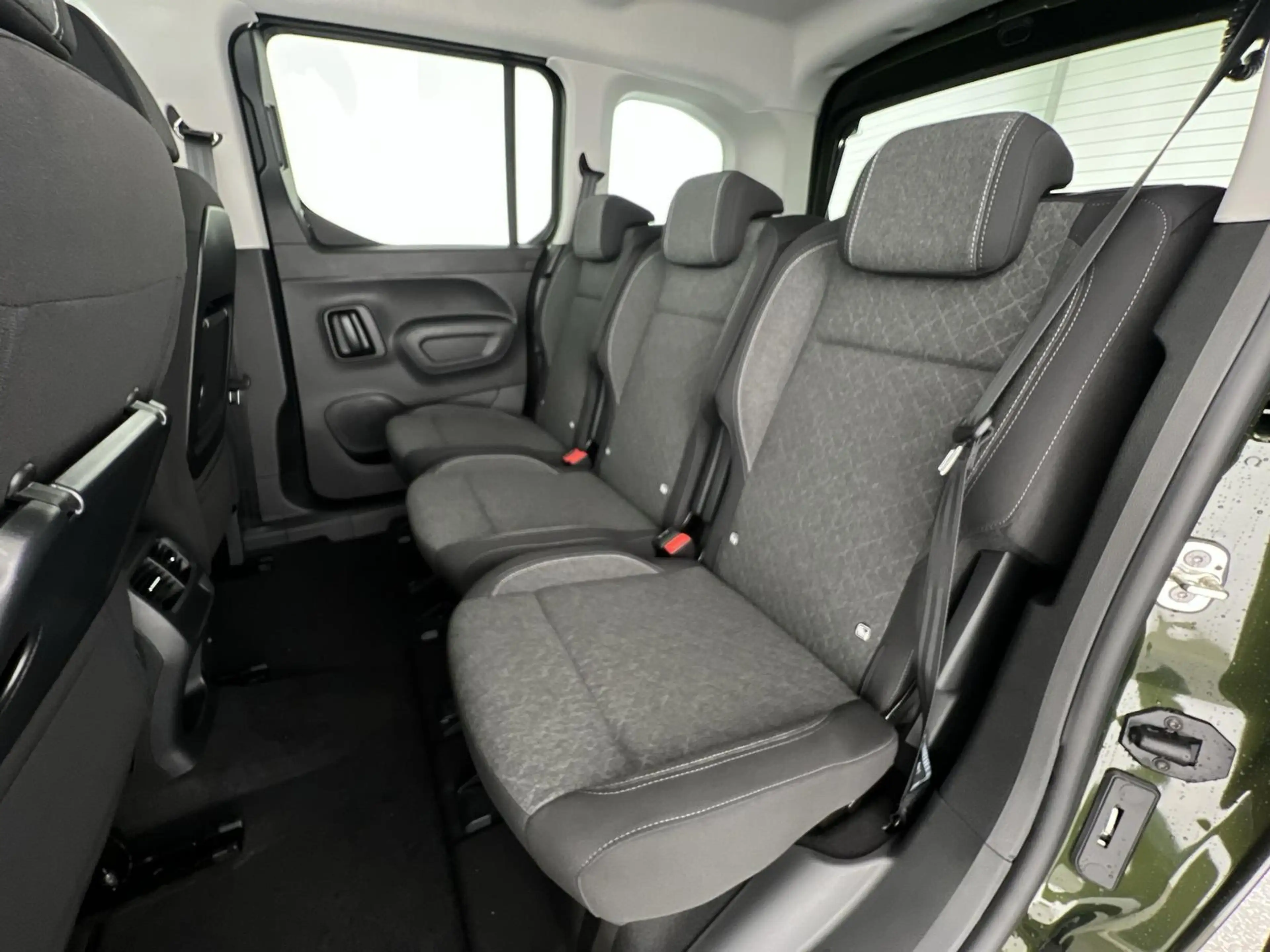 Opel Combo Life Edition 1.5 D*NAVI*LHZ*RFK*uvm — photo 9