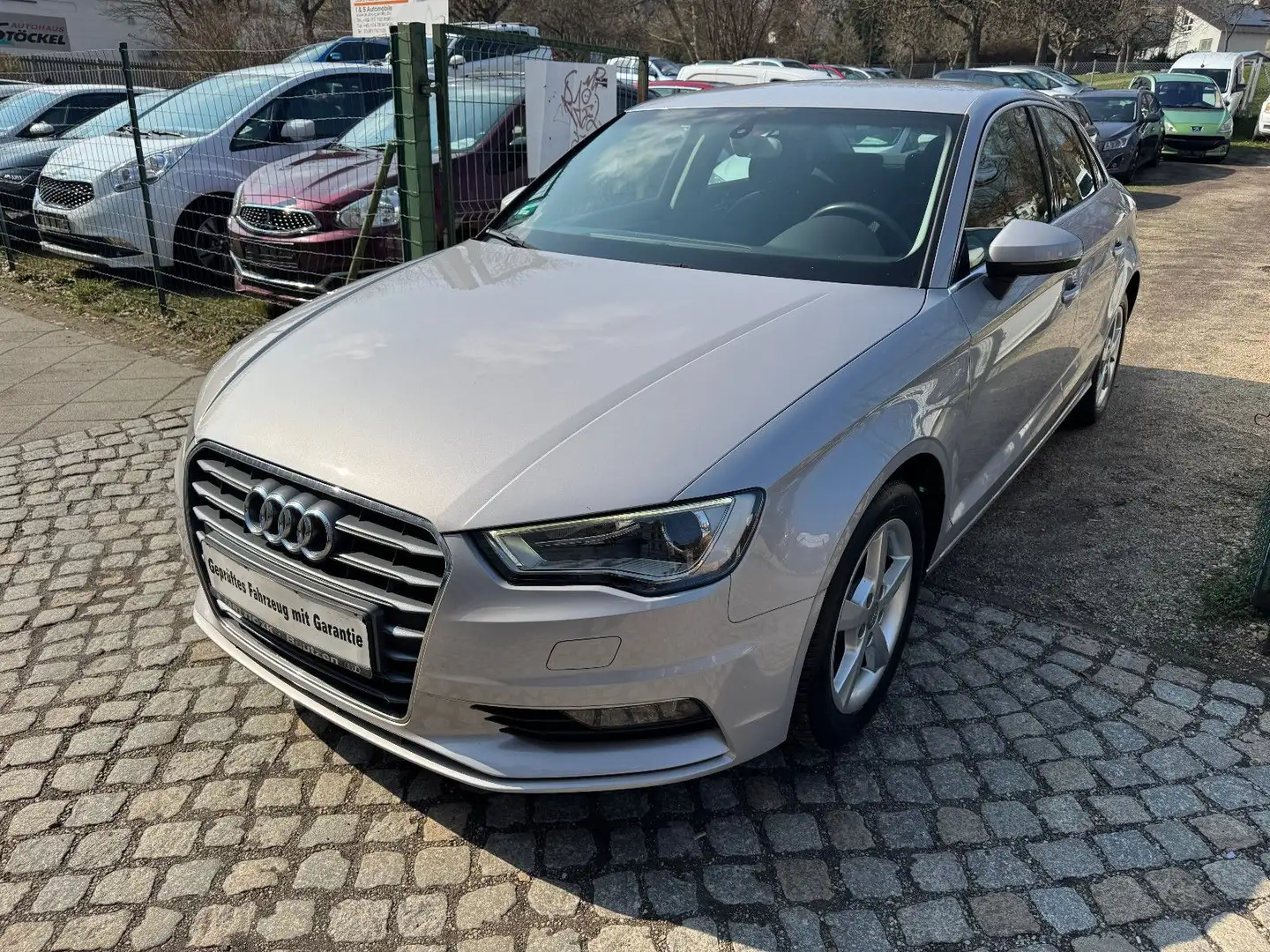 Audi A3 Limousine attraction 1-Hand Scheckheft PDC Grau - 1