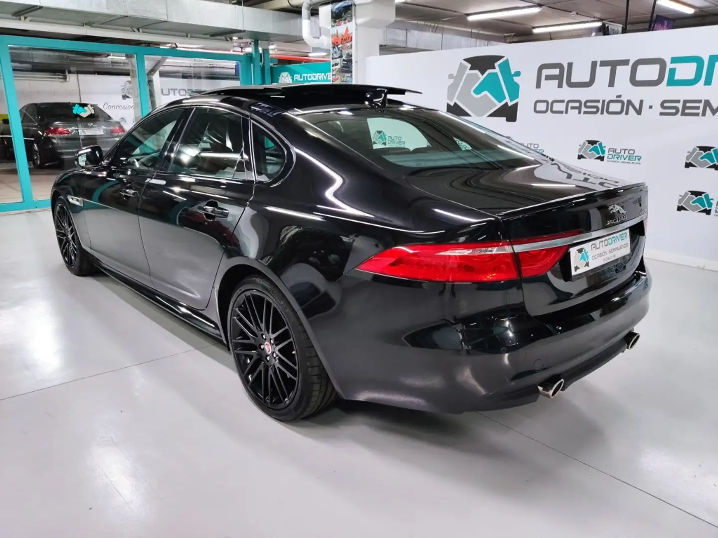 Jaguar XF 3.0TDV6 R-Sport Negro - 2