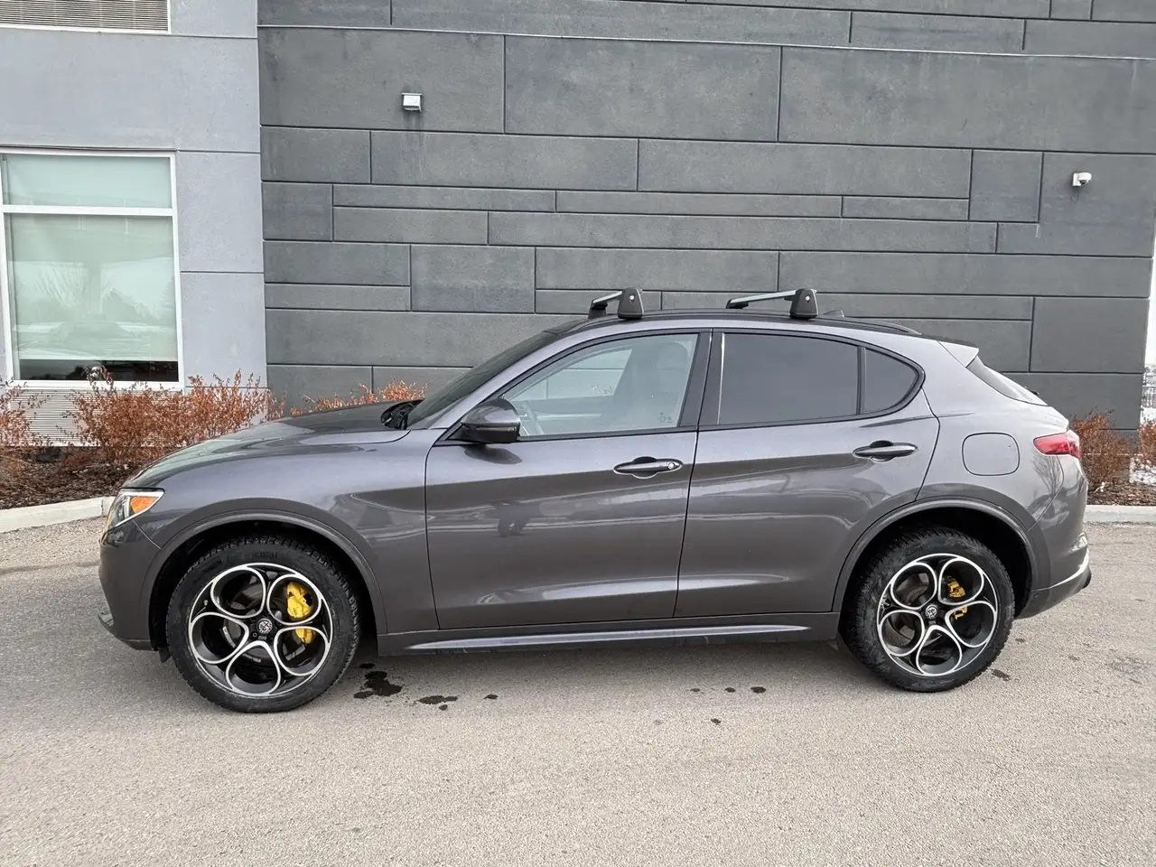 Alfa Romeo Stelvio снимка Alfa Romeo Stelvio