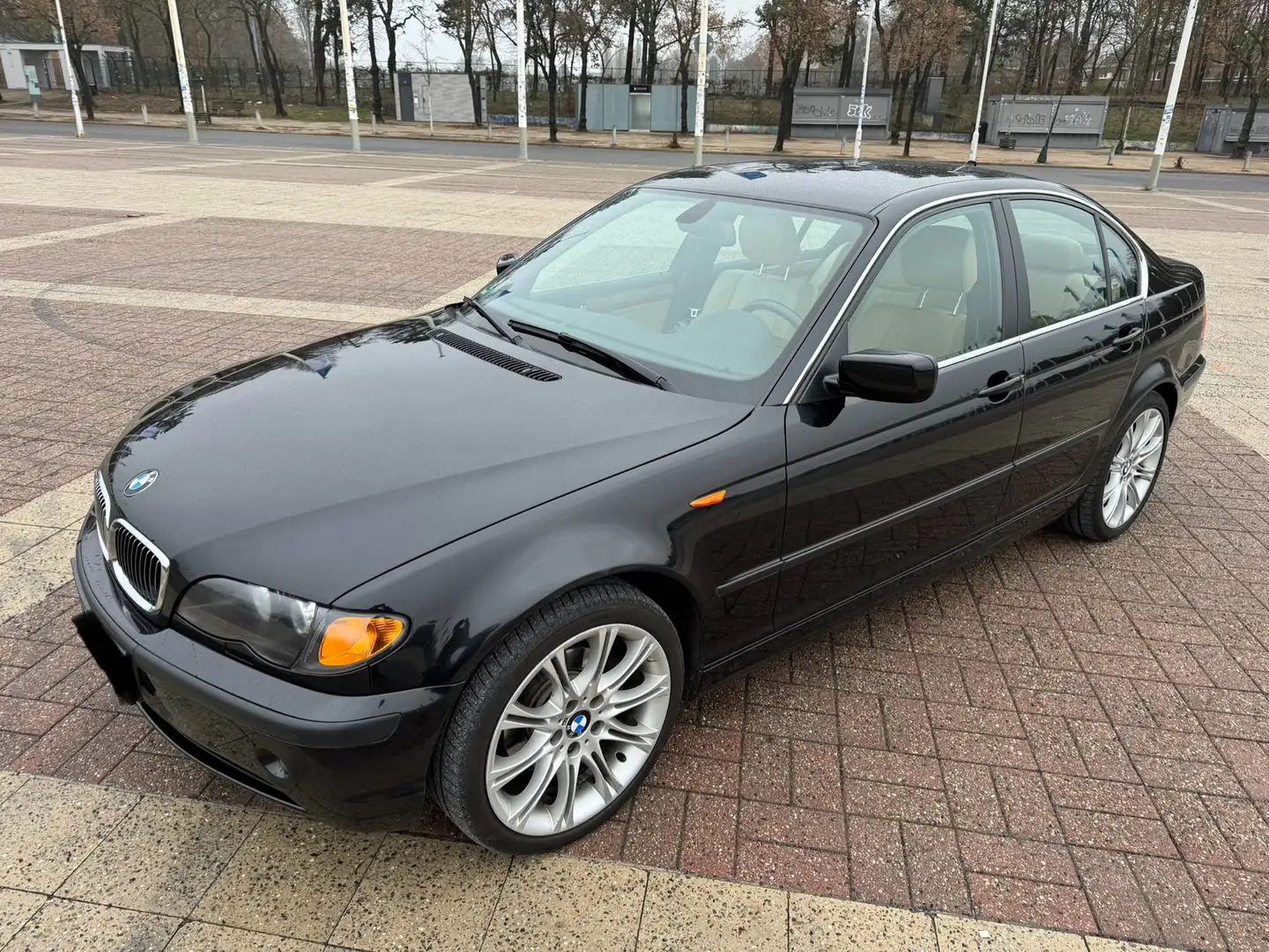BMW 325 e46 325i 1.Hand/Volleder/Tempomat/Navi/PDCs/Xenon Noir - 2