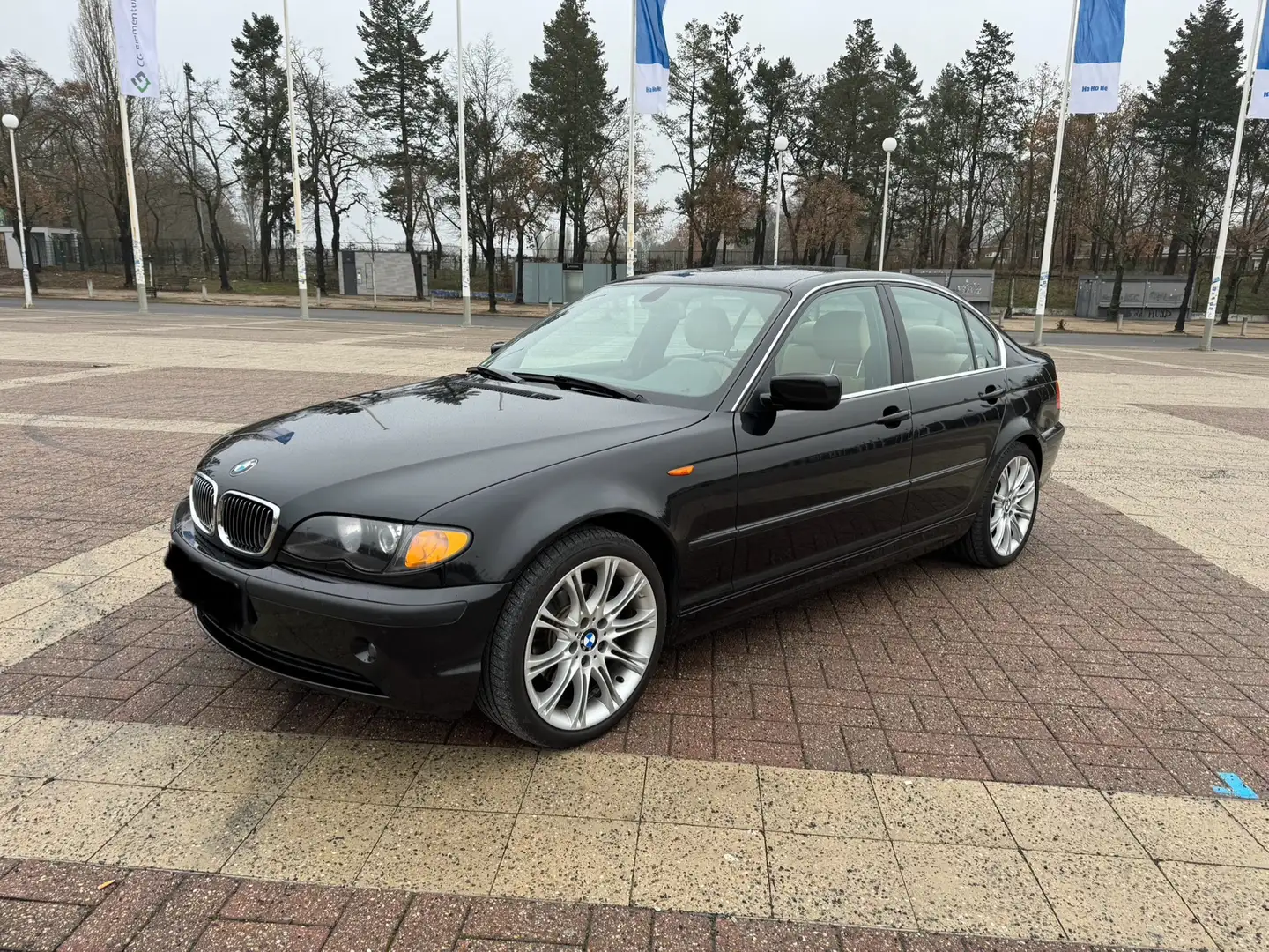 BMW 325 e46 325i 1.Hand/Volleder/Tempomat/Navi/PDCs/Xenon Noir - 1