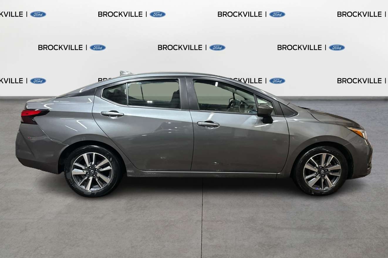2025 Nissan Versa SV  - Heated Seats -  Apple CarPlay — photo 4