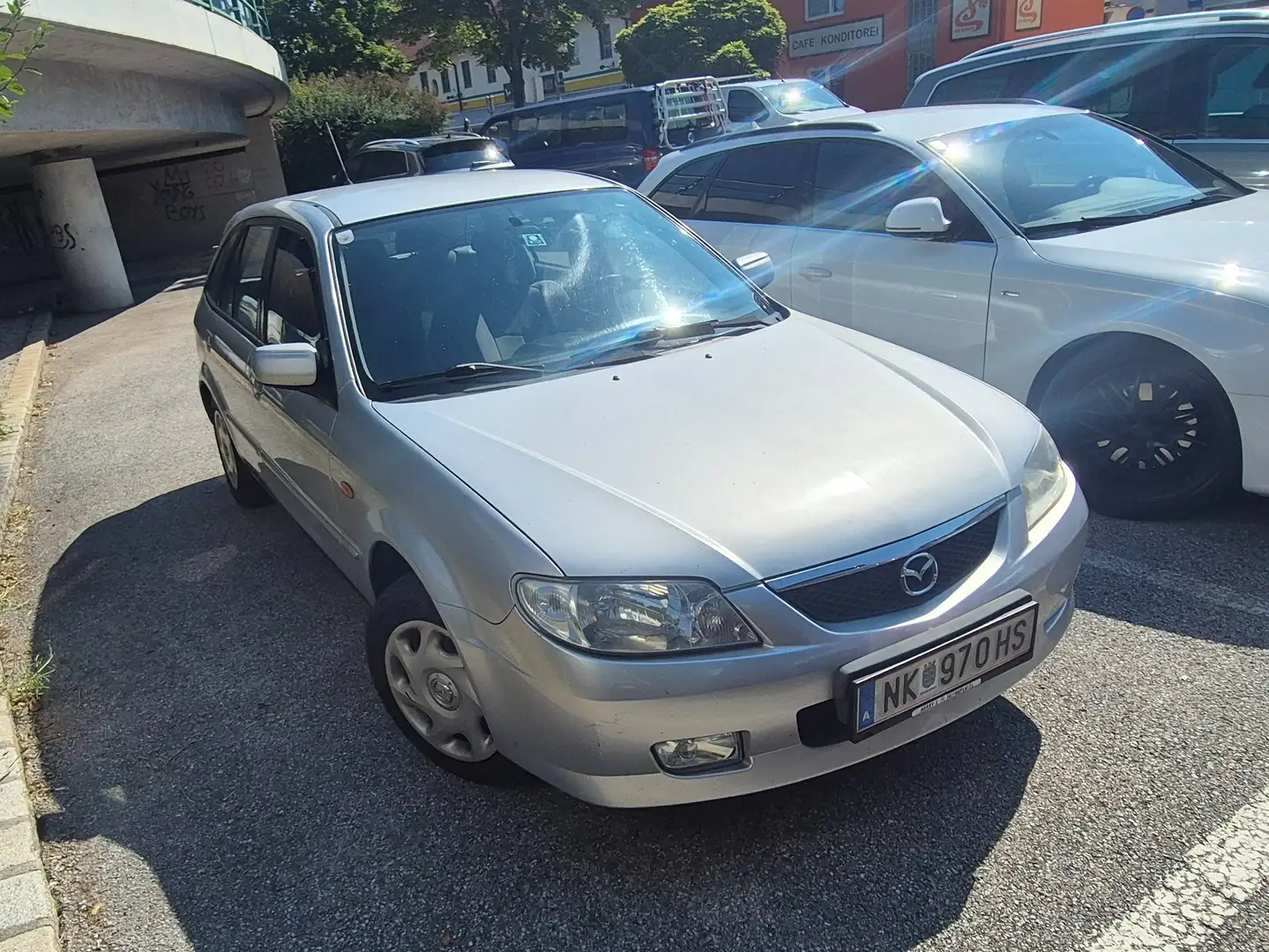 Mazda 323 Argent - 1