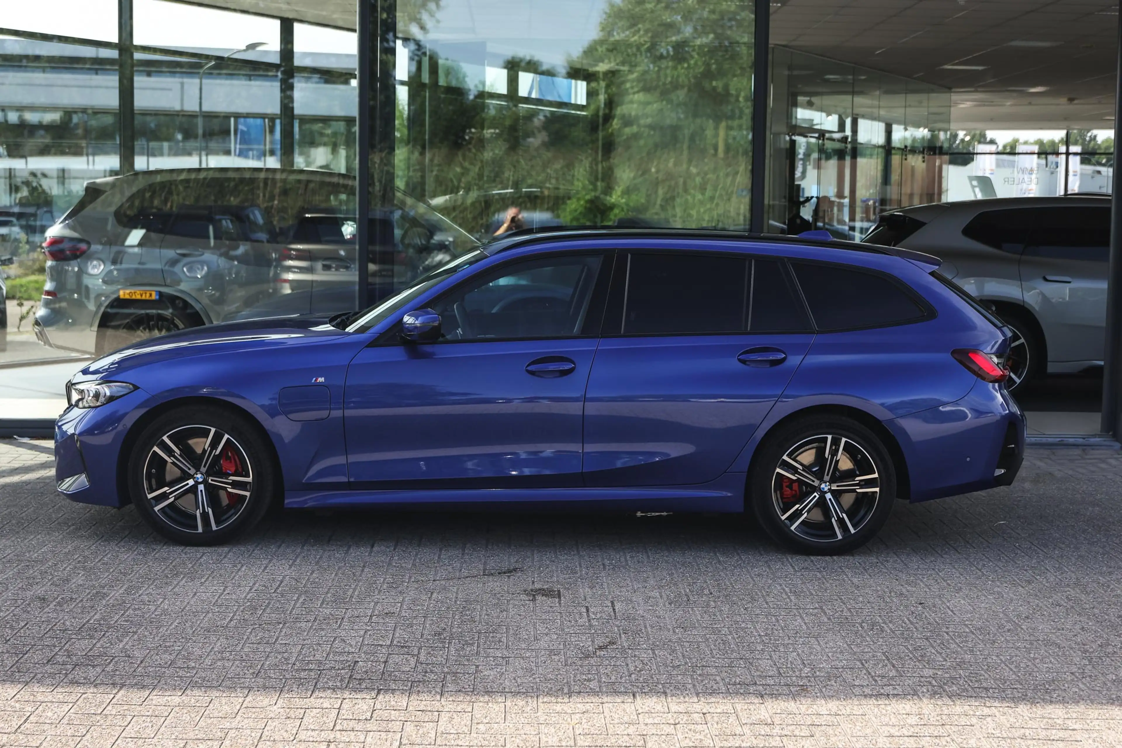 BMW 330 3 Serie Touring 330e M Sport Automaat / Sportstoel — photo 7