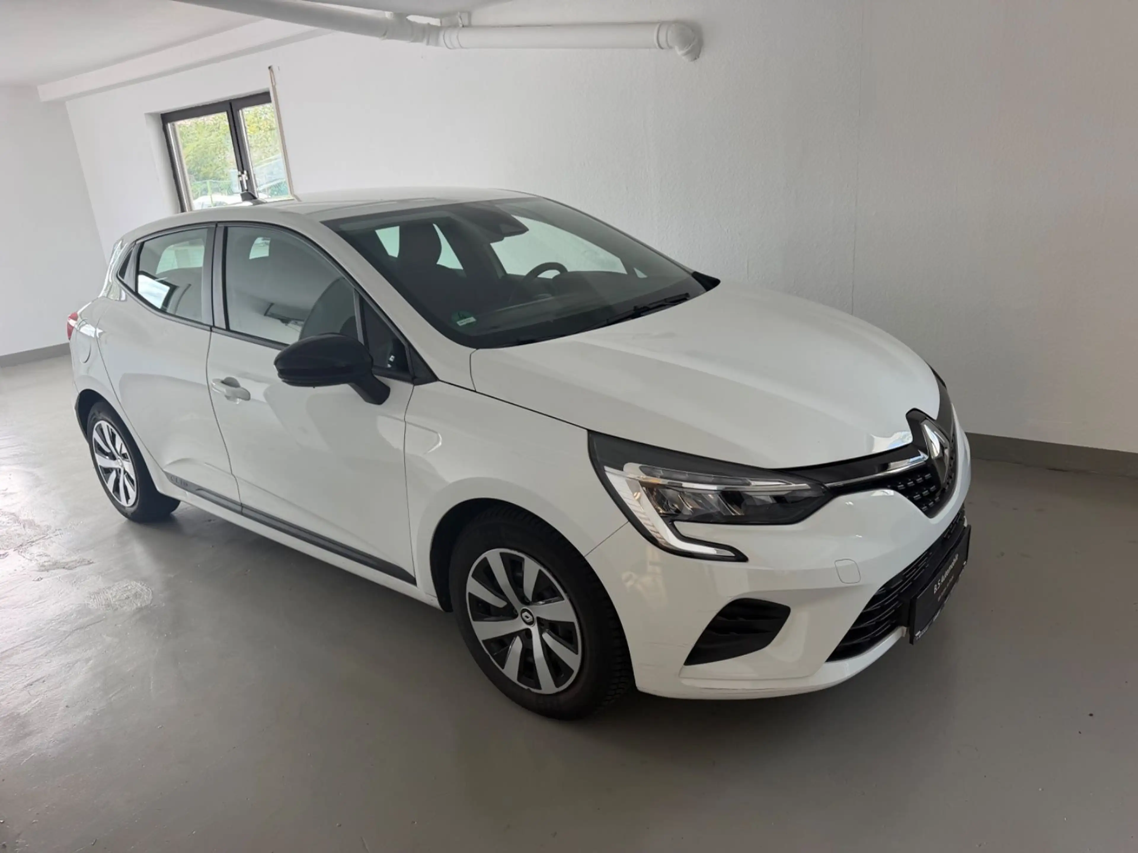Renault Clio E-TECH Hybrid quilibre LED — photo 2