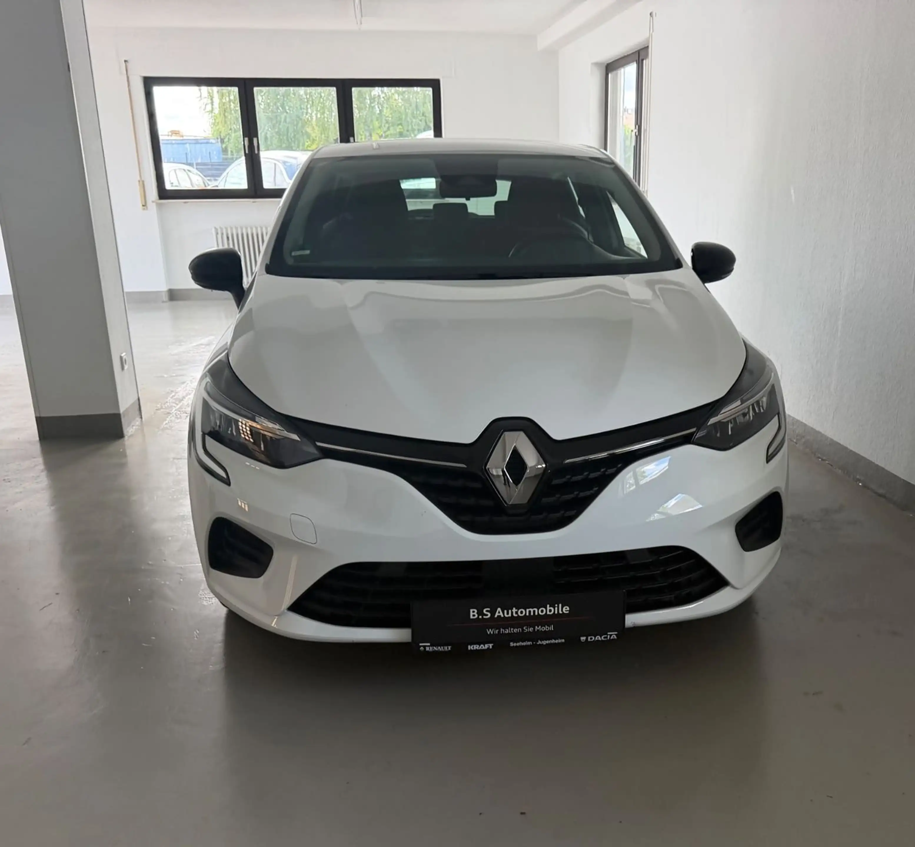 Renault Clio E-TECH Hybrid quilibre LED — photo 14