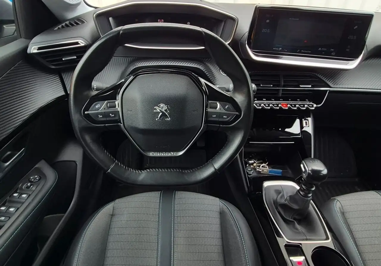 Peugeot 208 208 — photo 2