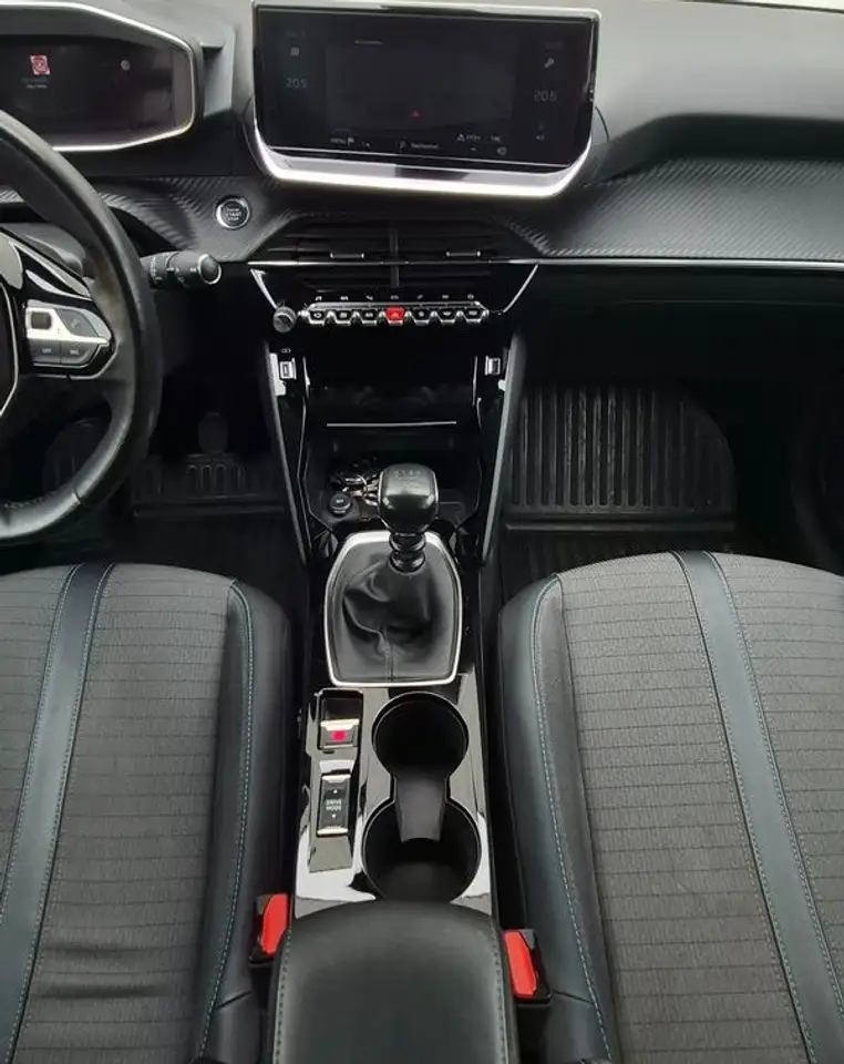 Peugeot 208 208 — photo 11