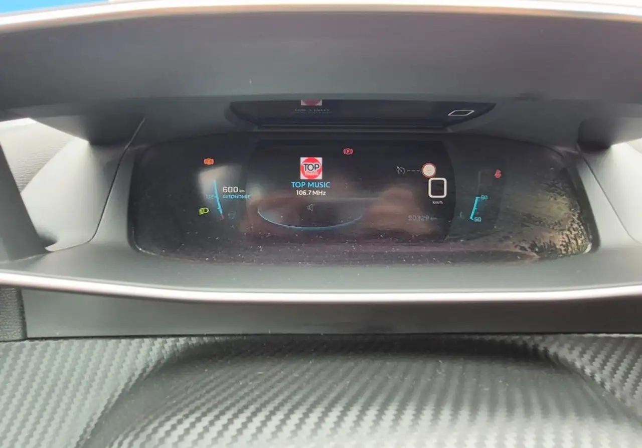 Peugeot 208 208 — photo 24