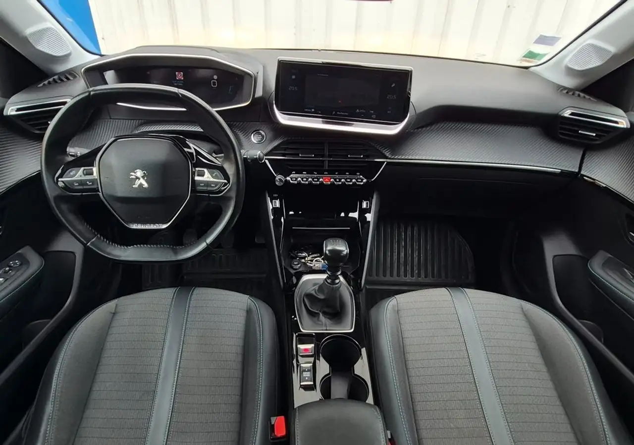 Peugeot 208 208 — photo 10
