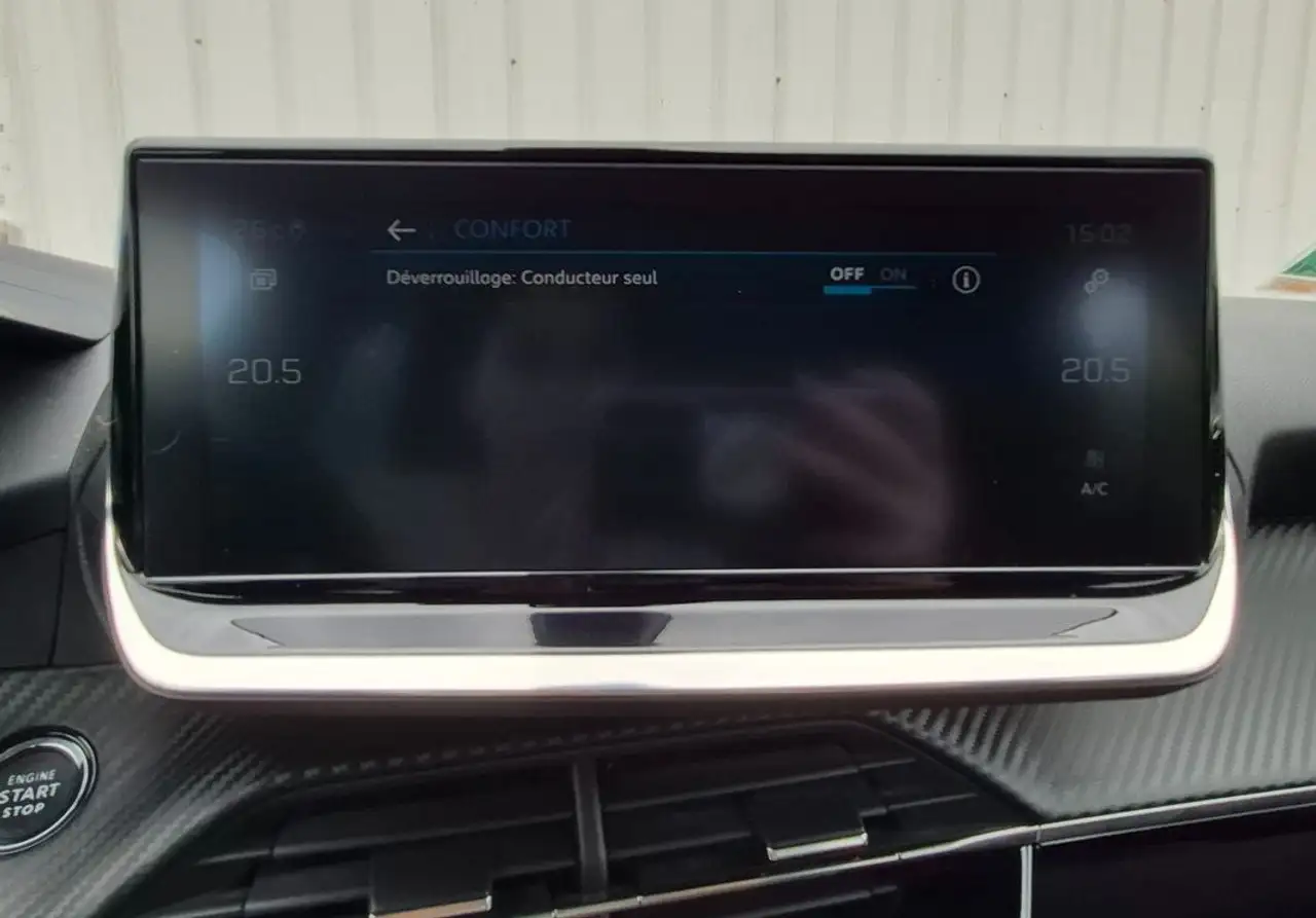 Peugeot 208 208 — photo 27