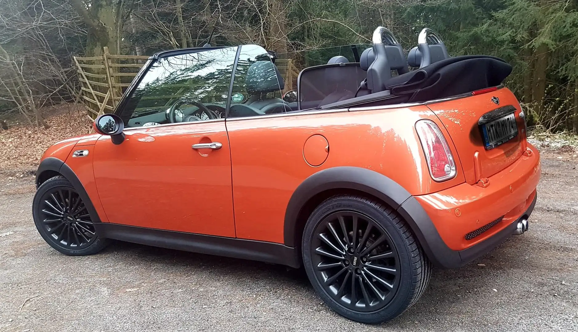 MINI Cooper S Cabrio Orange - 2