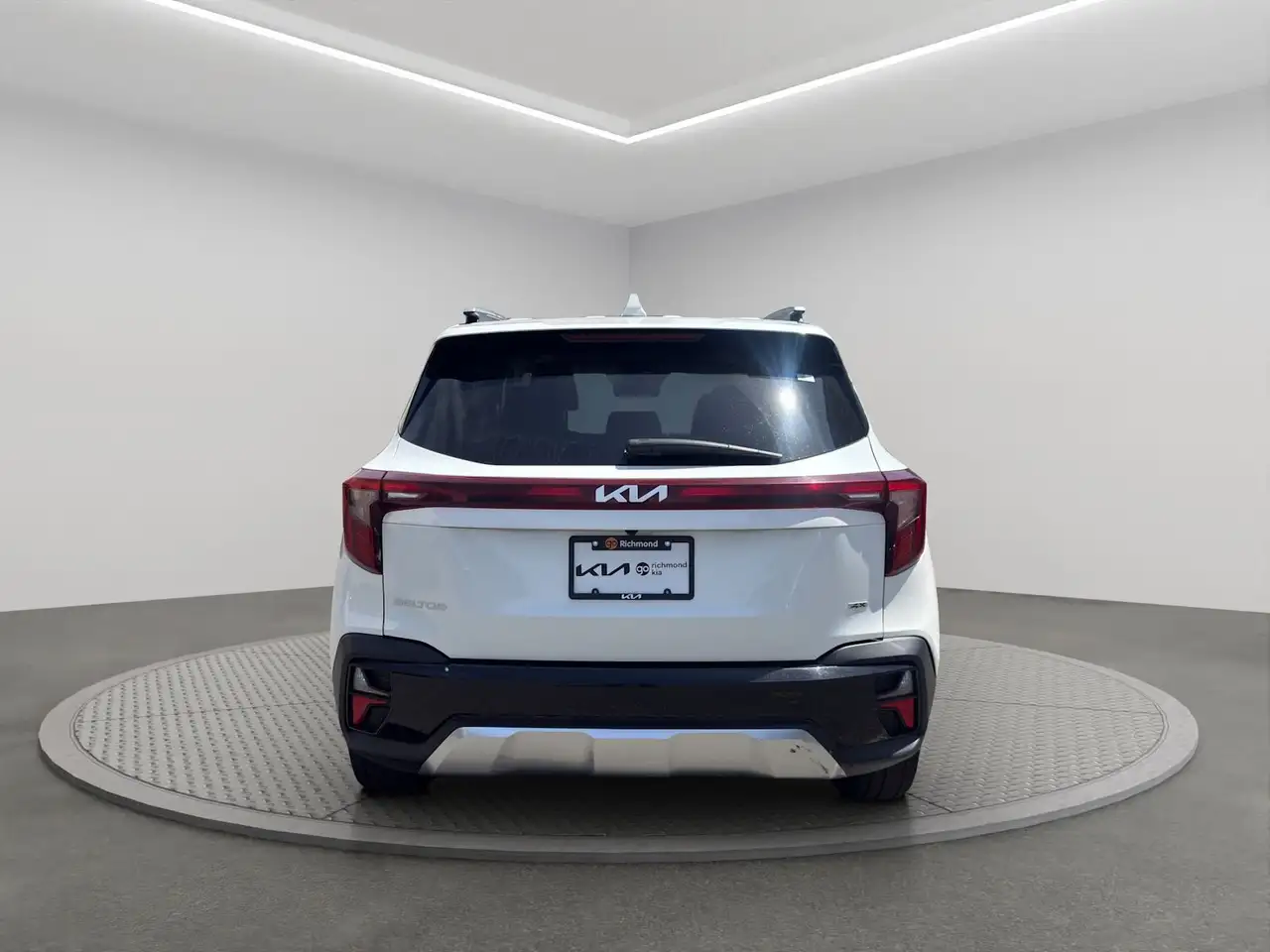 Kia Seltos photo Kia Seltos