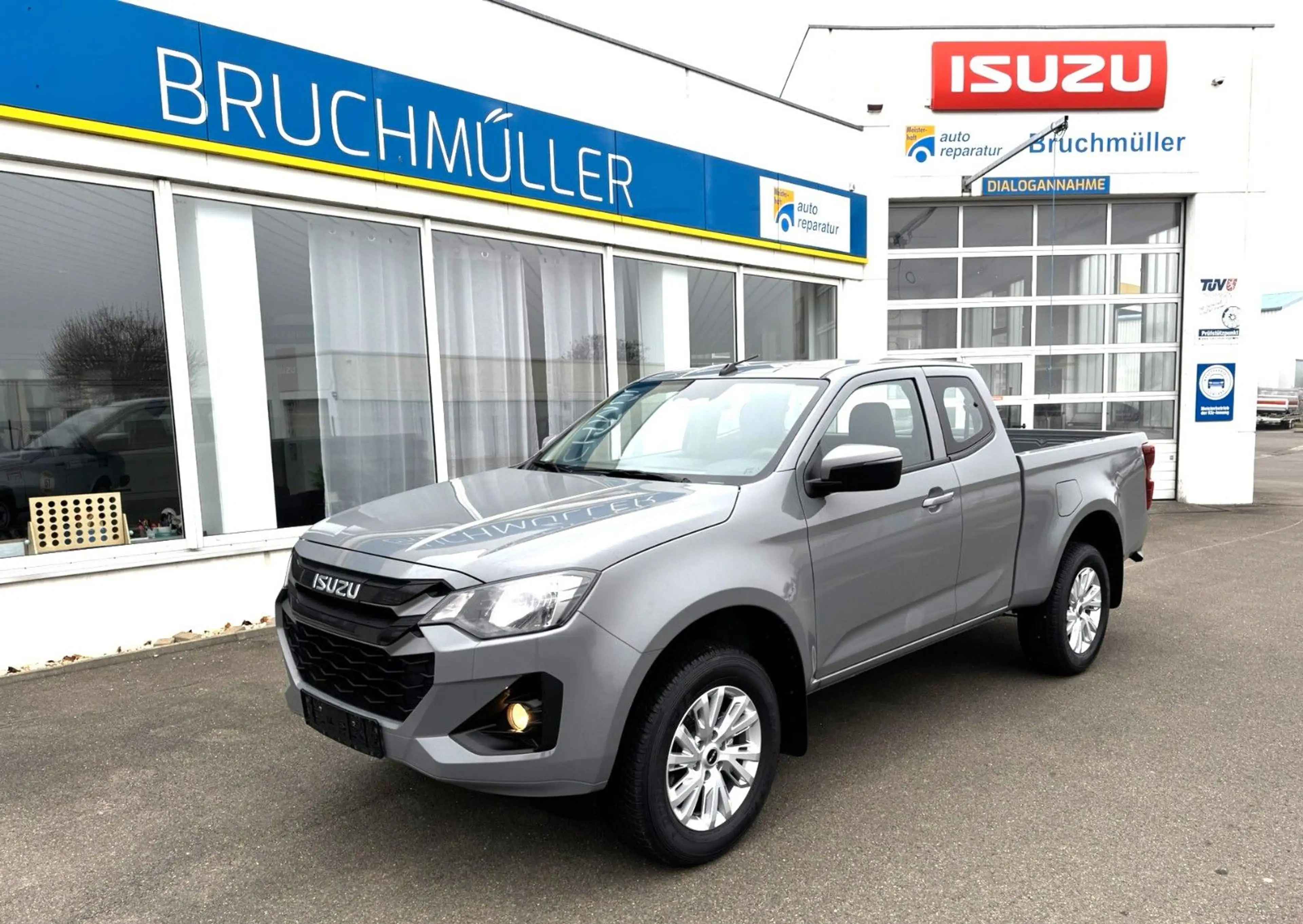 Isuzu D-Max Space Cab LS AT 4X4 Work Edition — photo 2