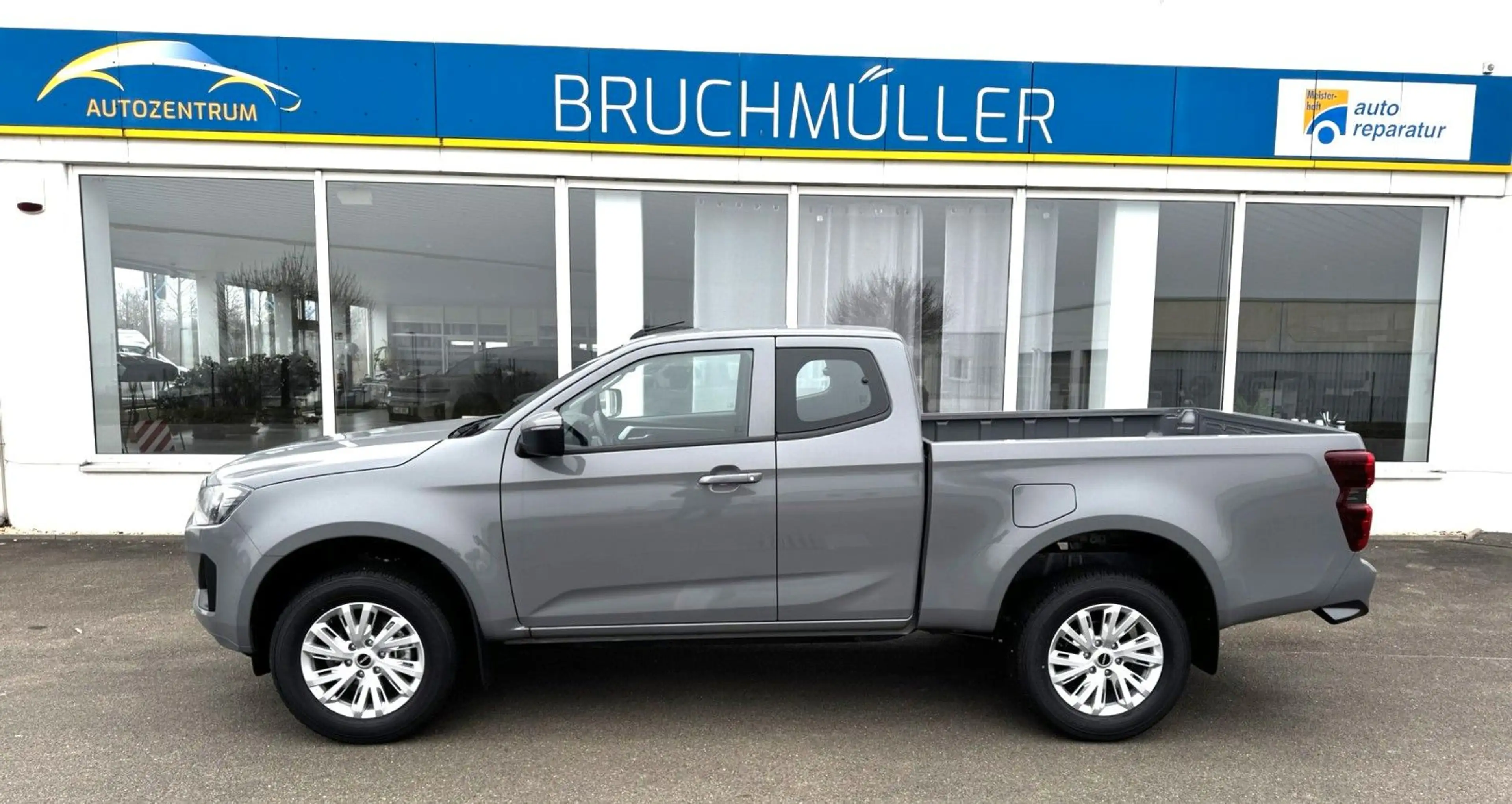 Isuzu D-Max Space Cab LS AT 4X4 Work Edition — photo 5