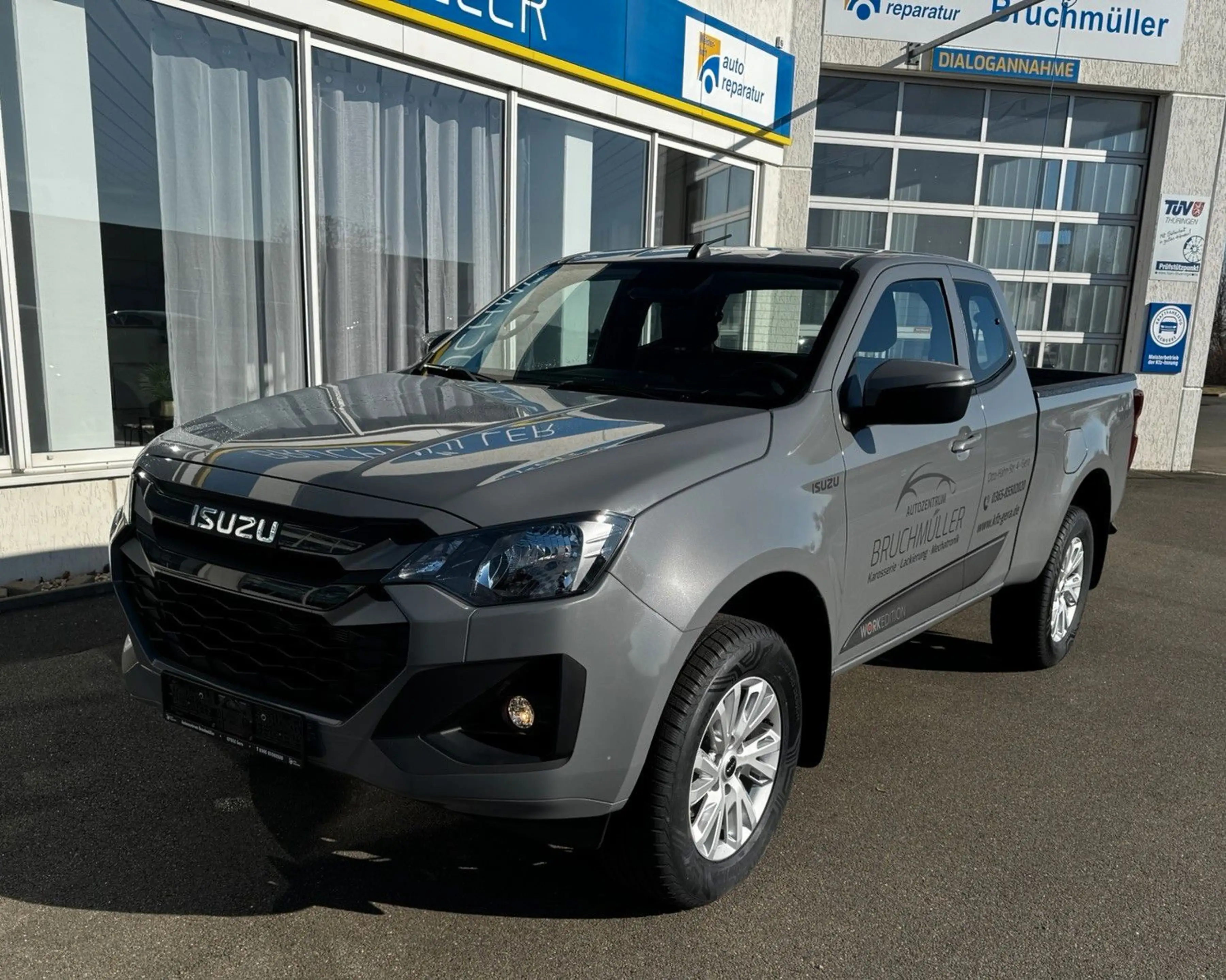 Isuzu D-Max Space Cab LS AT 4X4 Work Edition — photo 9