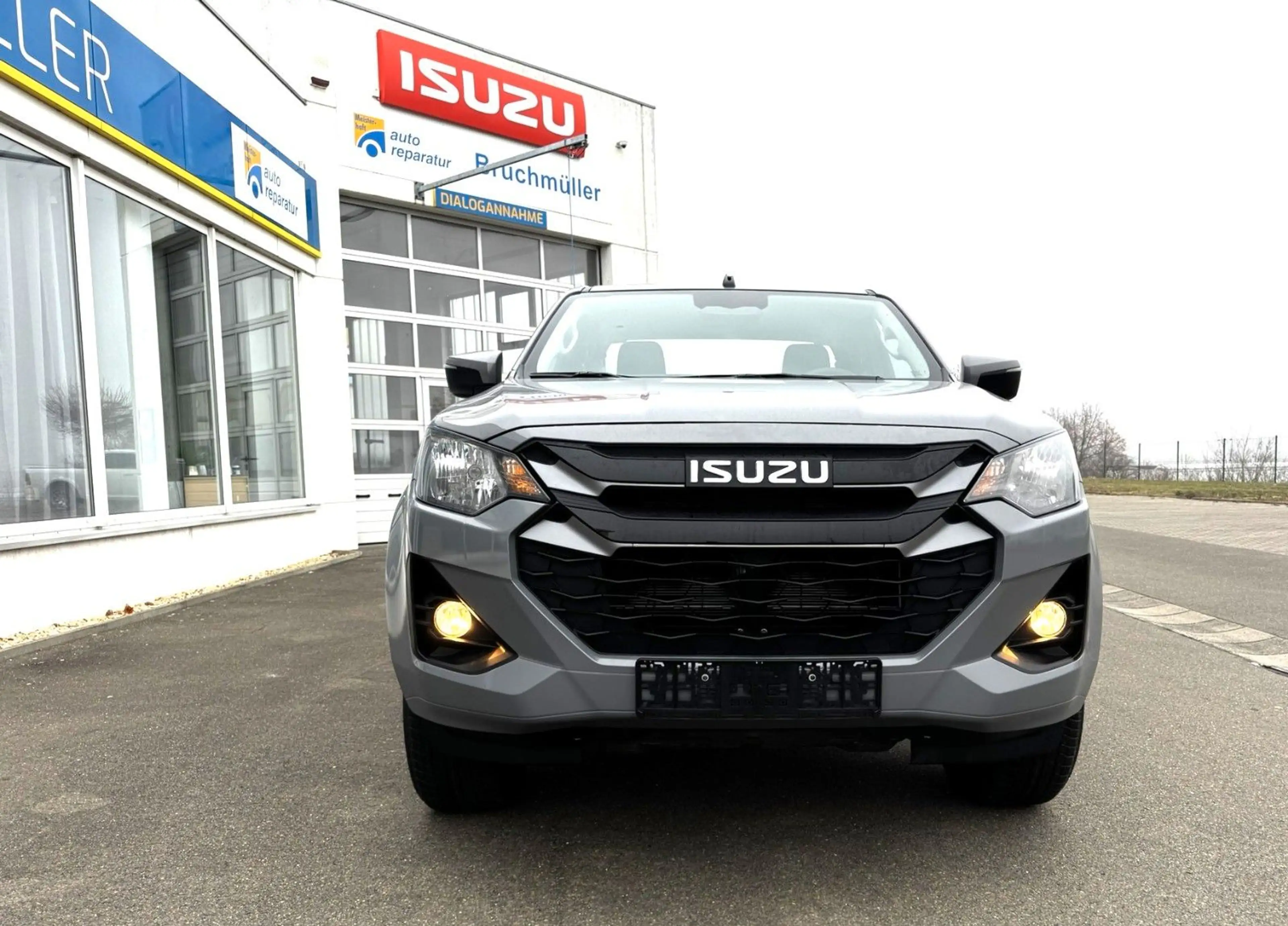 Isuzu D-Max Space Cab LS AT 4X4 Work Edition — photo 10