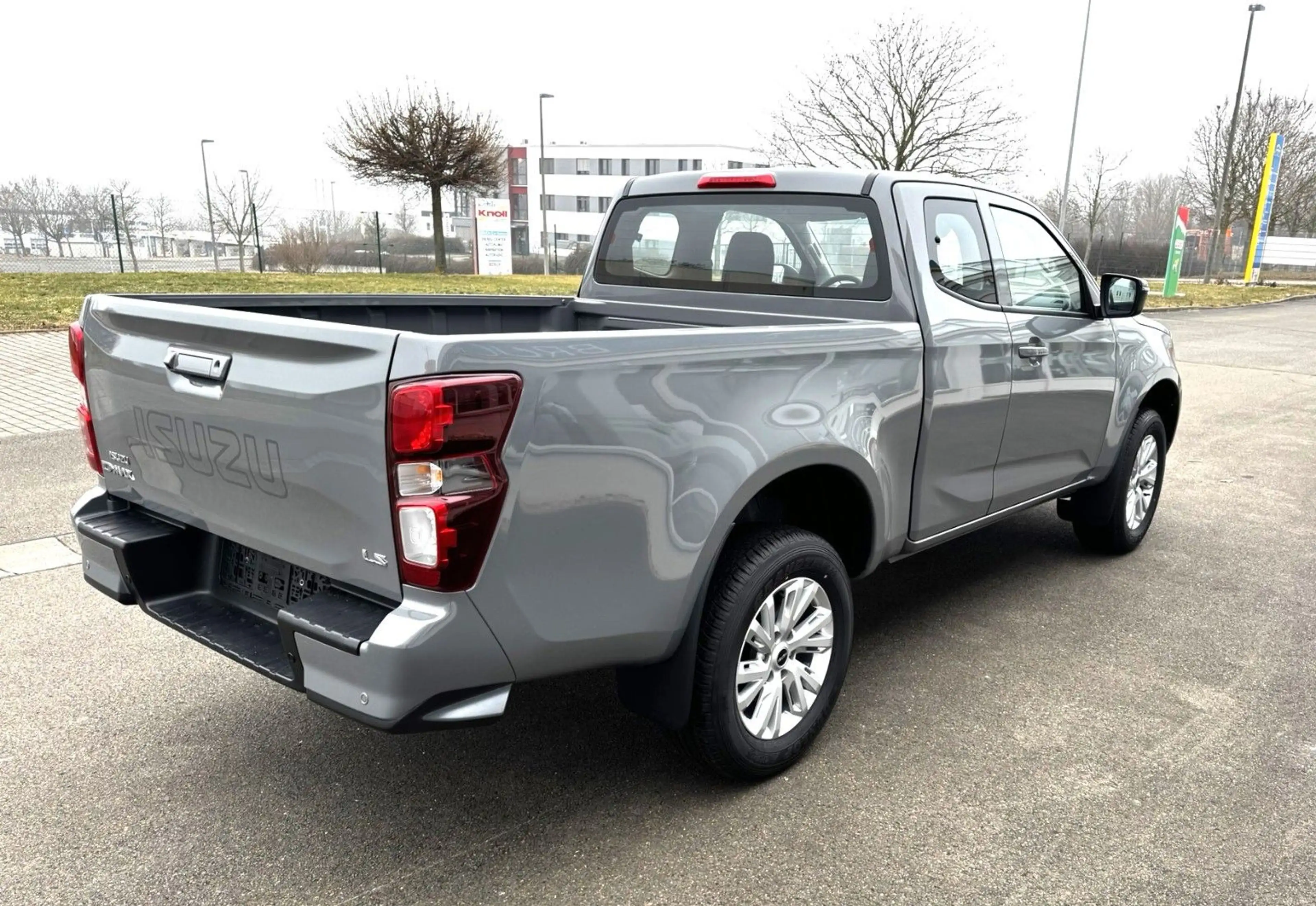 Isuzu D-Max Space Cab LS AT 4X4 Work Edition — photo 14