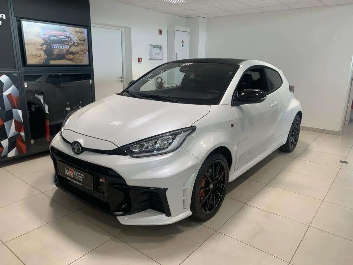 Toyota Yaris GR4 Blanc - 1