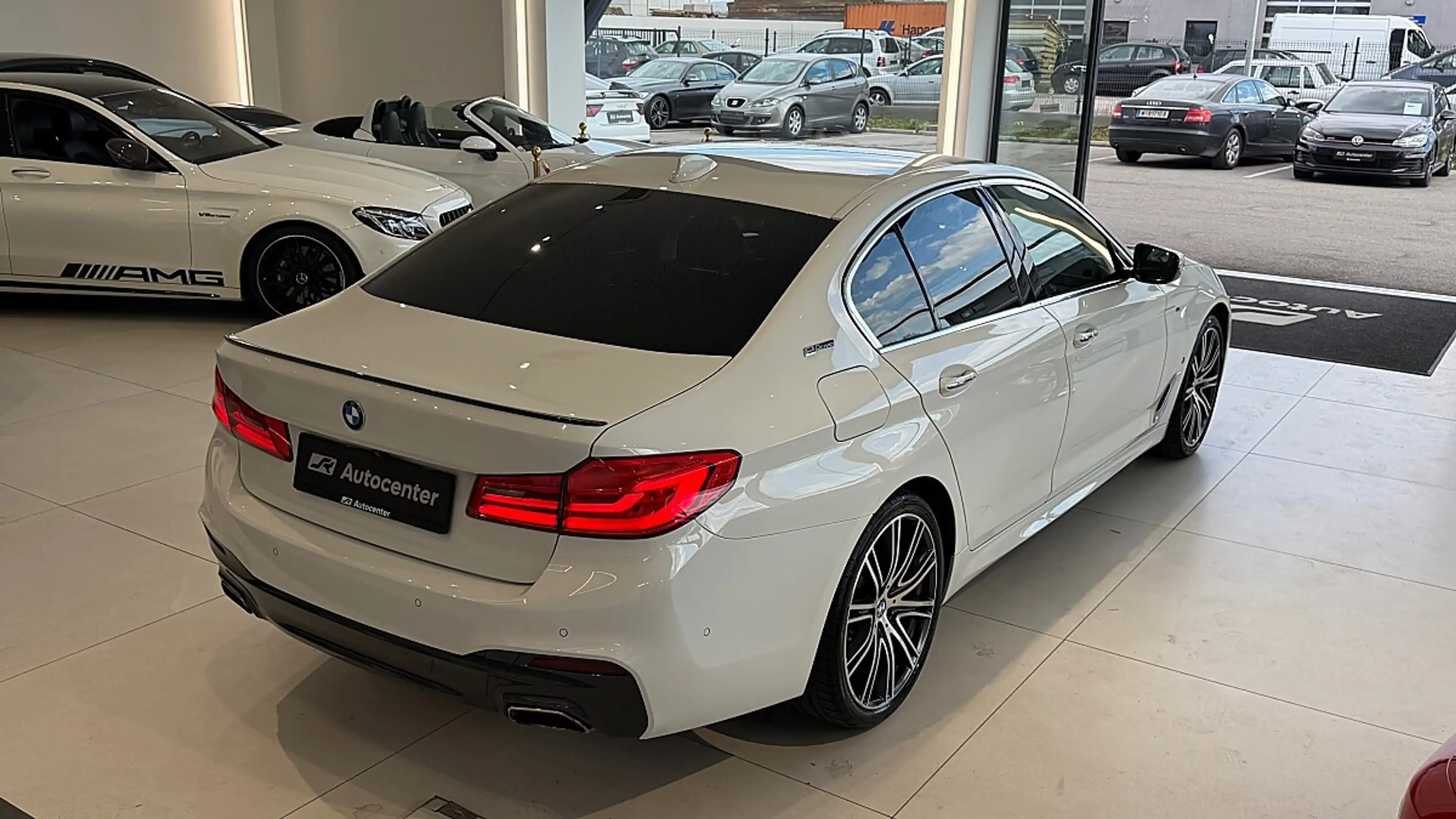 BMW 530 e PHEV iPerformance — photo 13