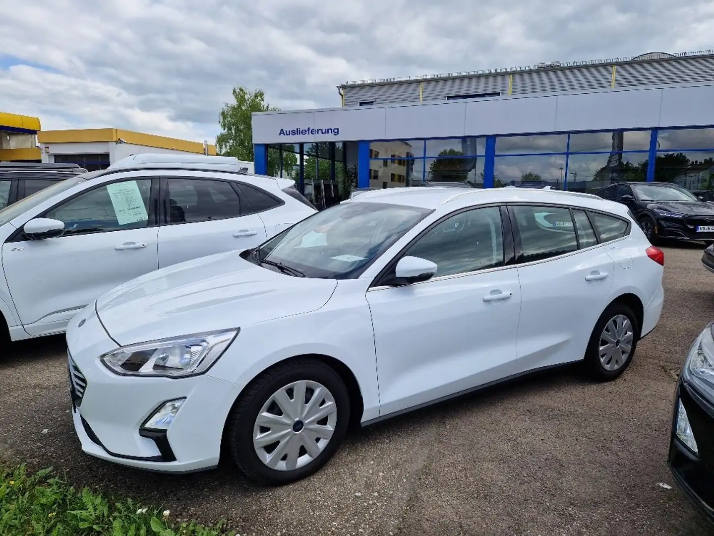 Ford Focus Turnier Cool & Connect, Navi, Tempomat, PDC, Weiß - 1