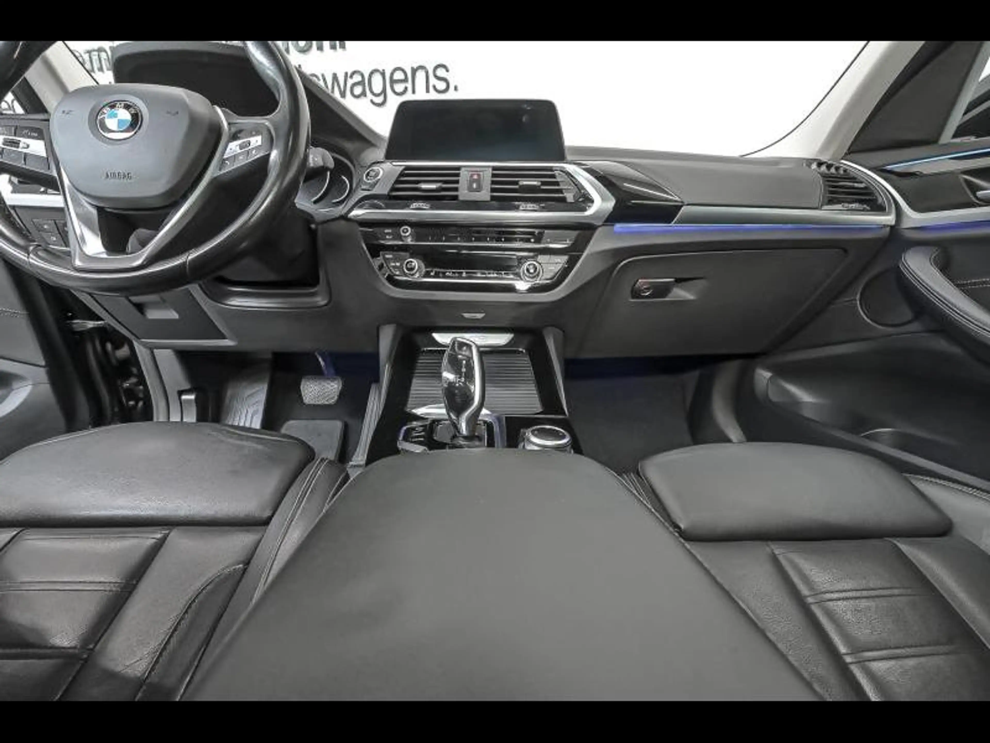BMW X3 sDrive18d - xLine — photo 7