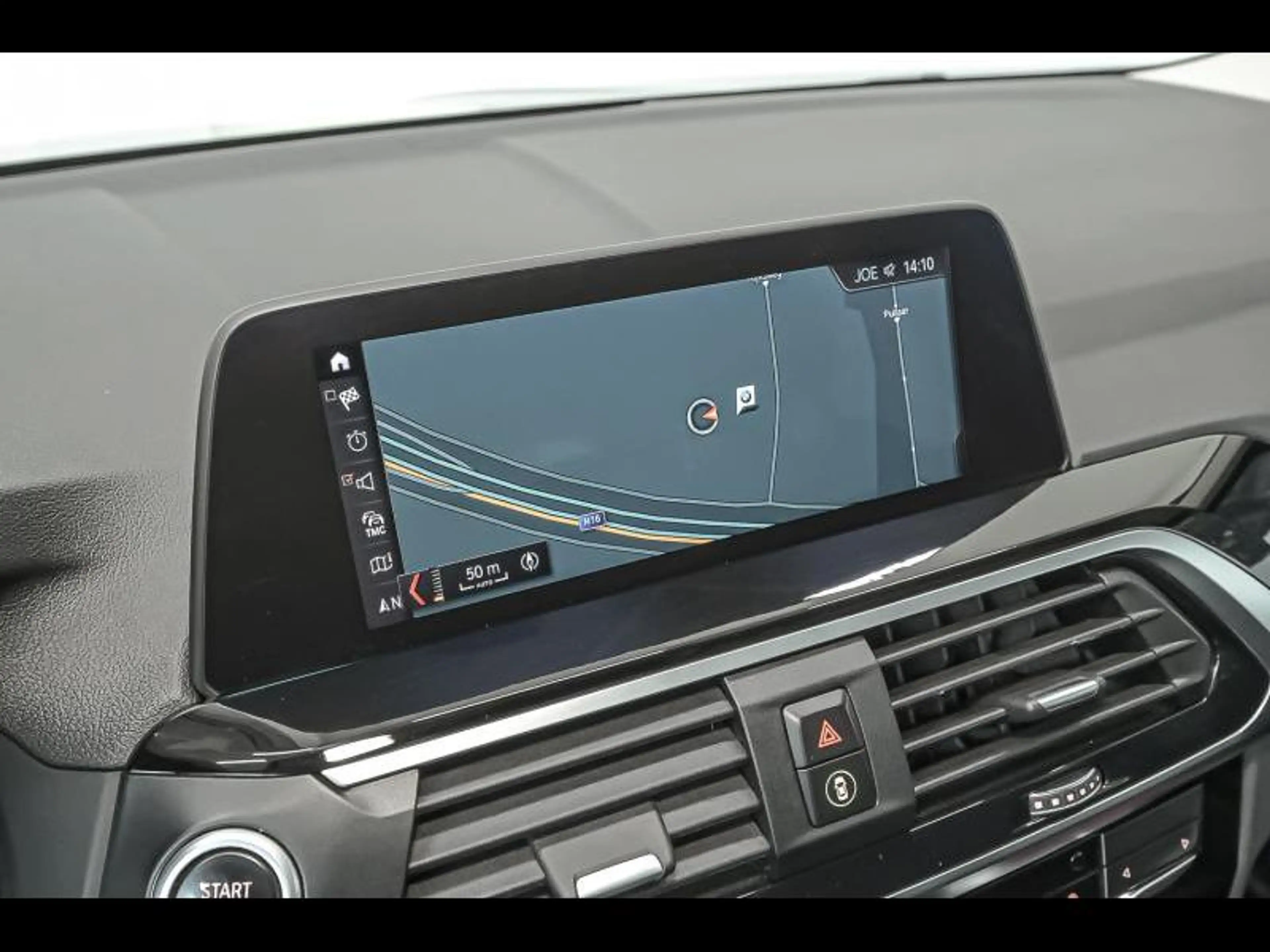 BMW X3 sDrive18d - xLine — photo 14