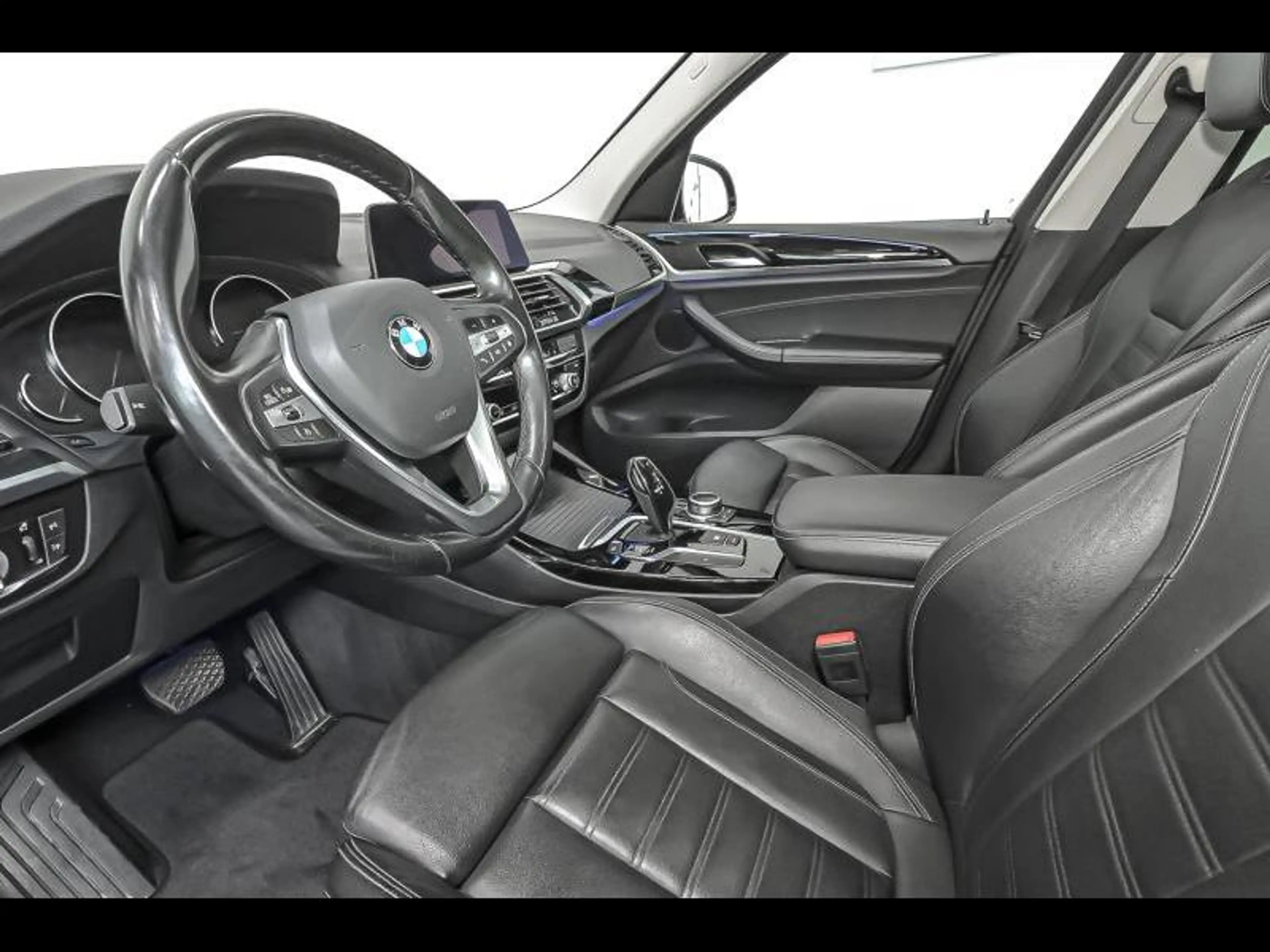BMW X3 sDrive18d - xLine — photo 6