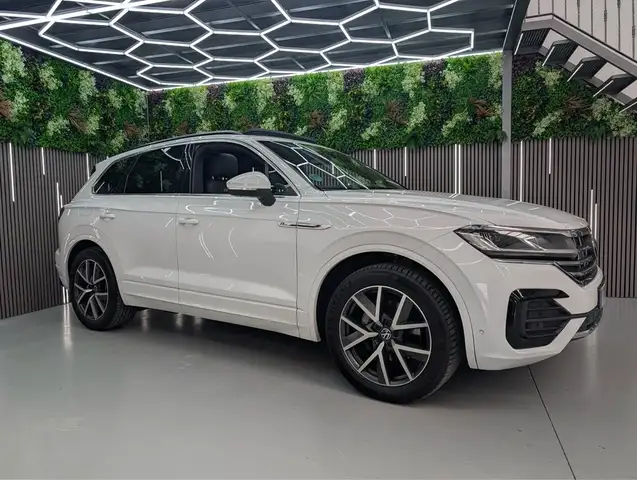 Volkswagen Touareg R-Line 3.0 V6 TDI 210kW Tip 4M