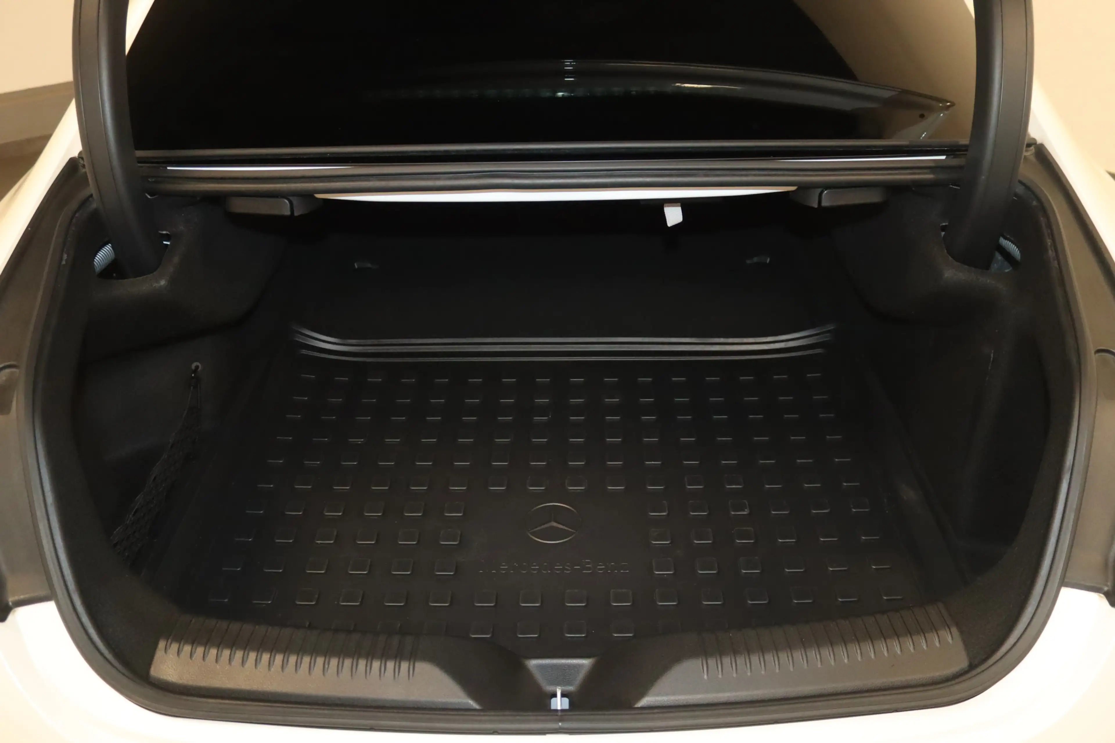 Mercedes-Benz CLS 400 d 4Matic AMG Line-NAV-MULTIB.-WIDE-PANO- — photo 7