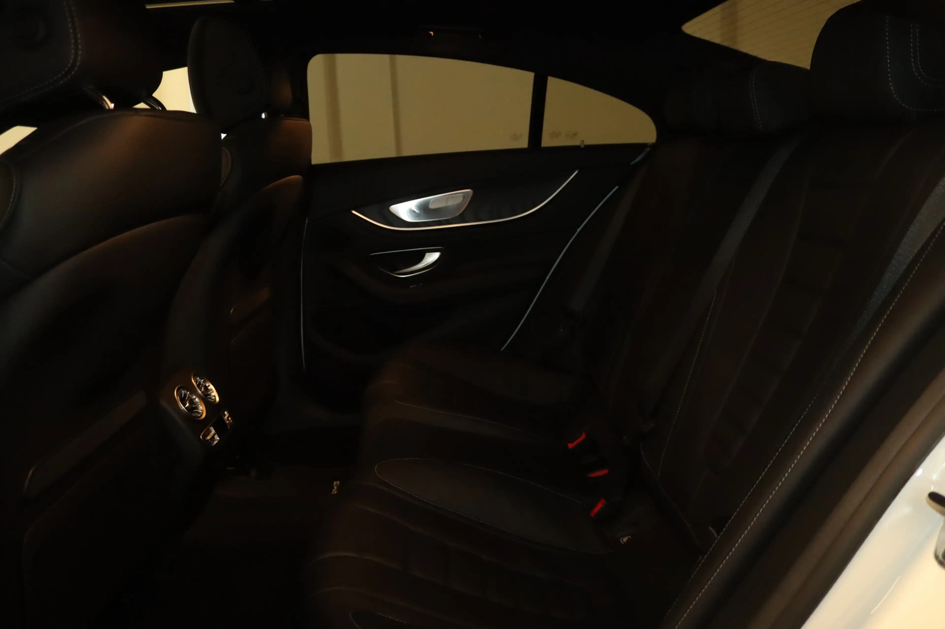 Mercedes-Benz CLS 400 d 4Matic AMG Line-NAV-MULTIB.-WIDE-PANO- — photo 13