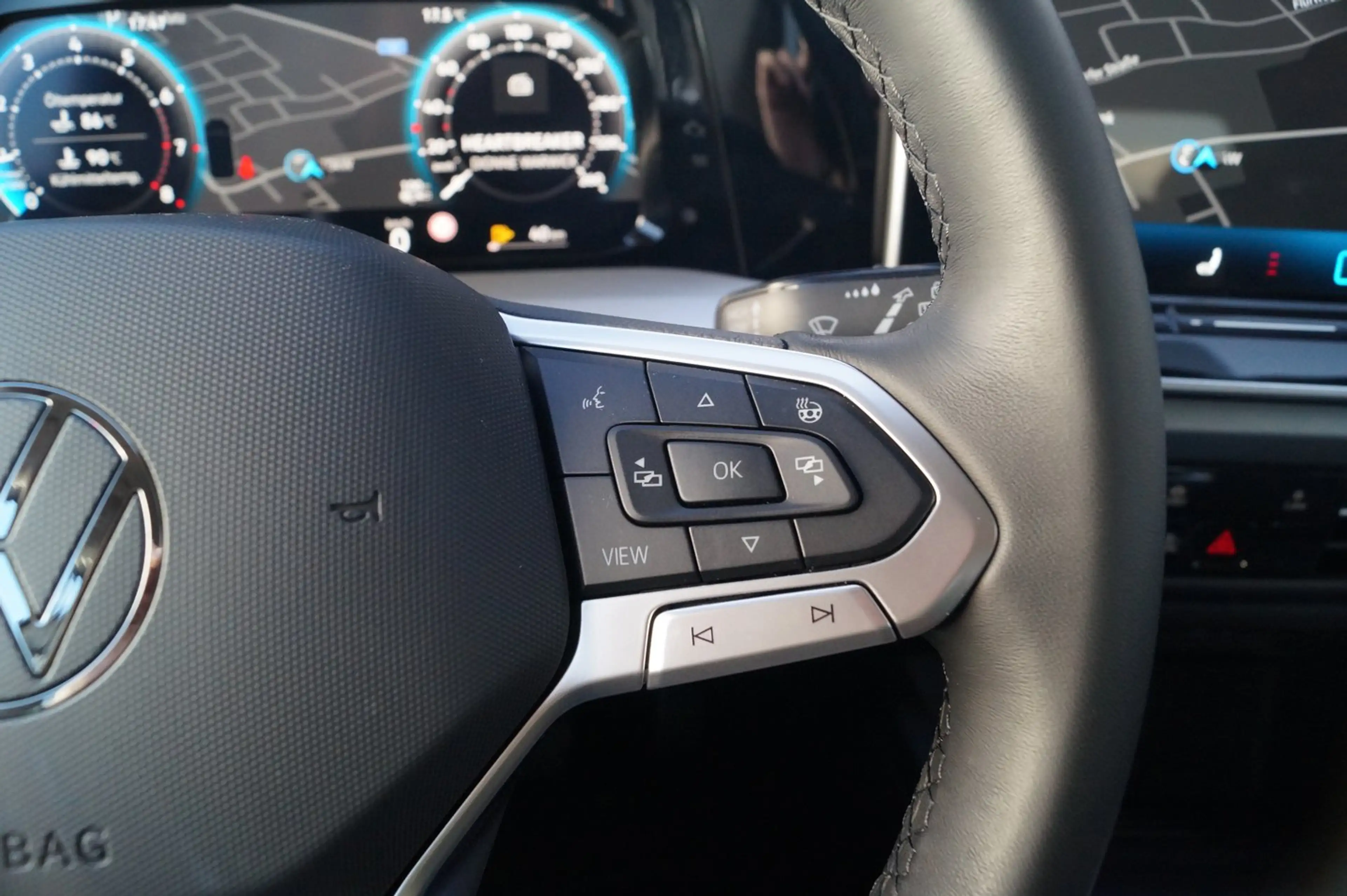 Volkswagen Golf Life TSI — photo 15