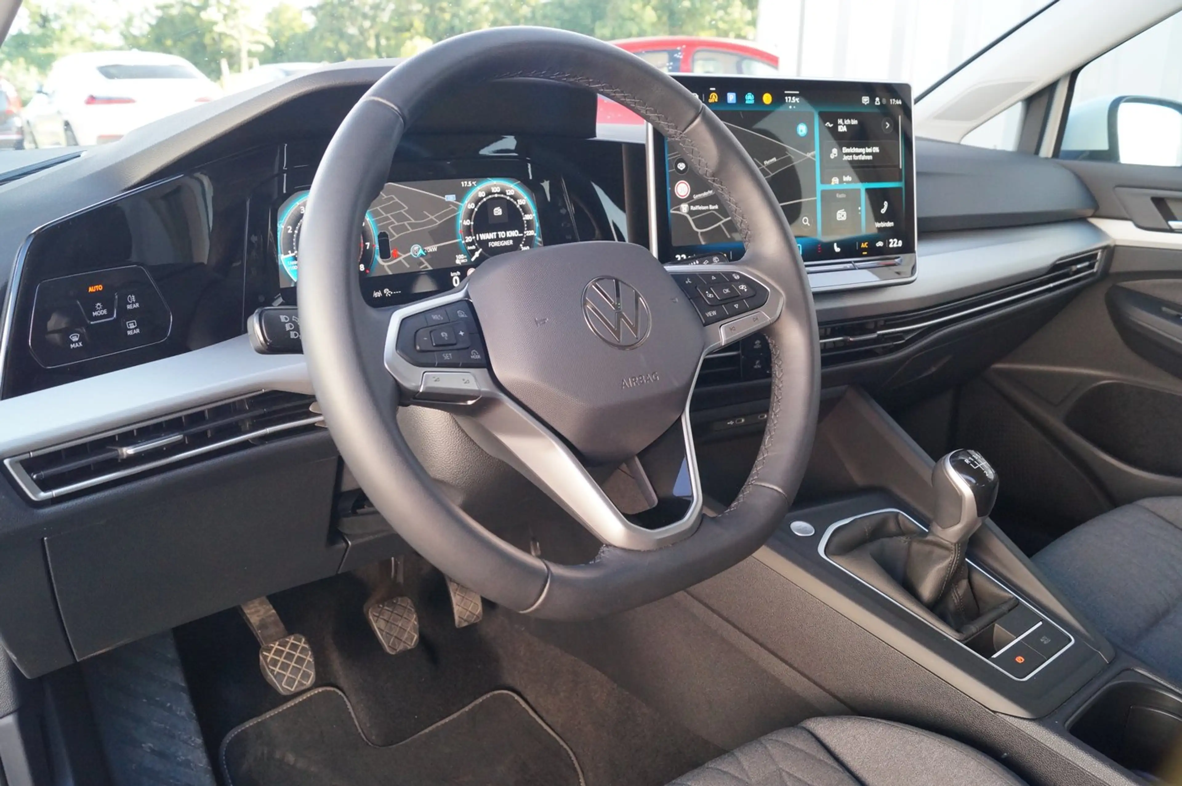 Volkswagen Golf Life TSI — photo 12