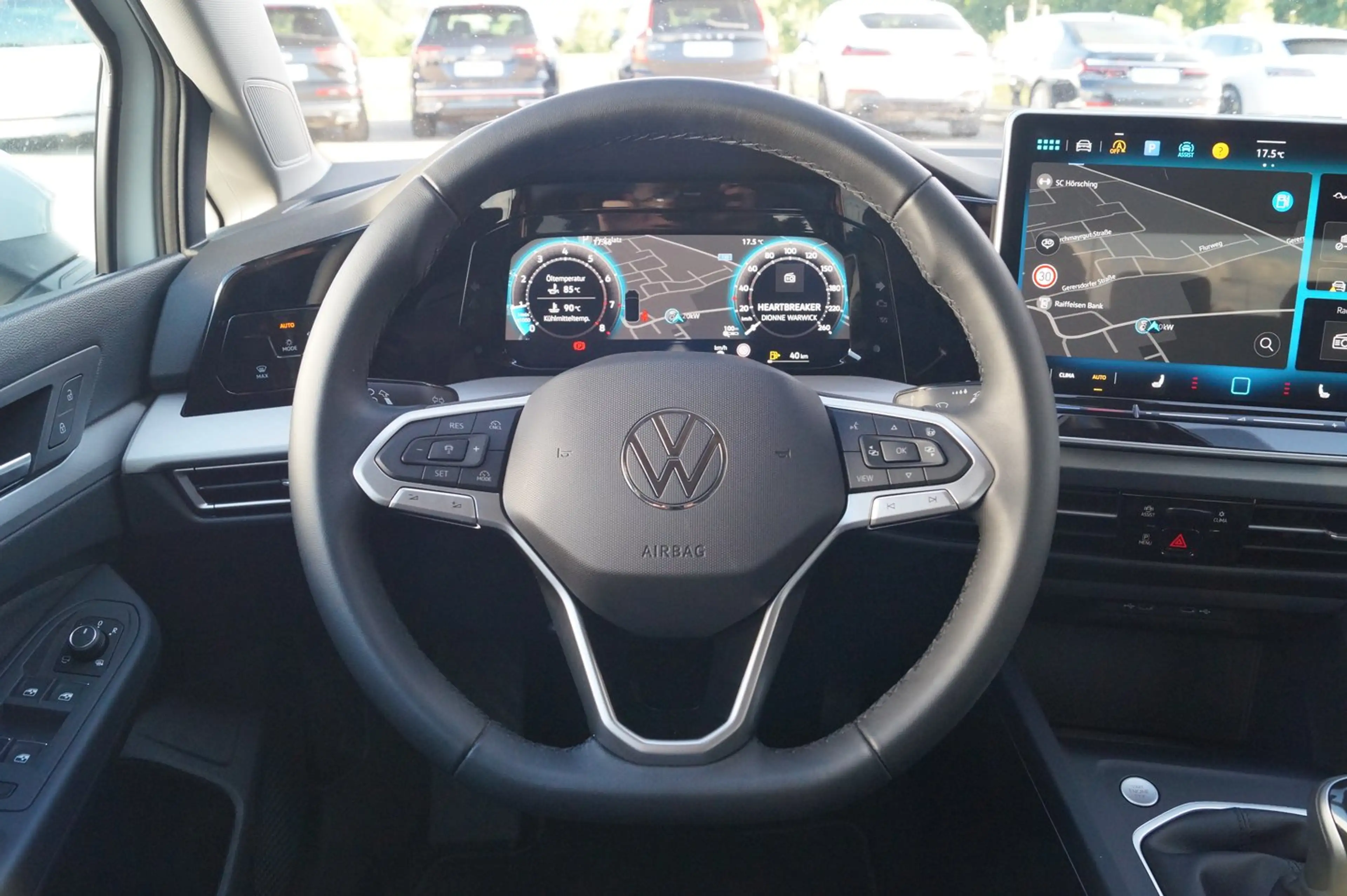Volkswagen Golf Life TSI — photo 13