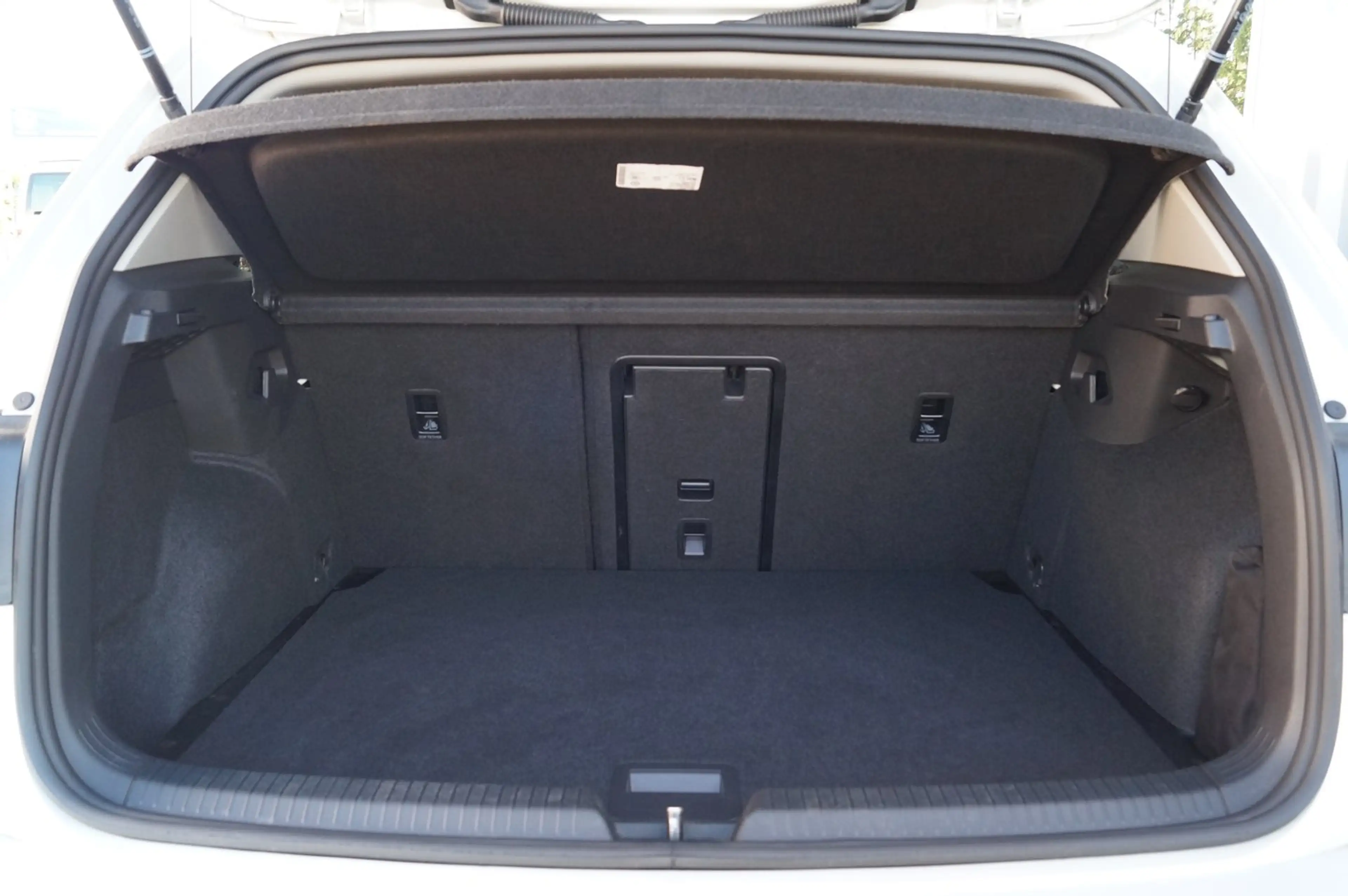 Volkswagen Golf Life TSI — photo 10