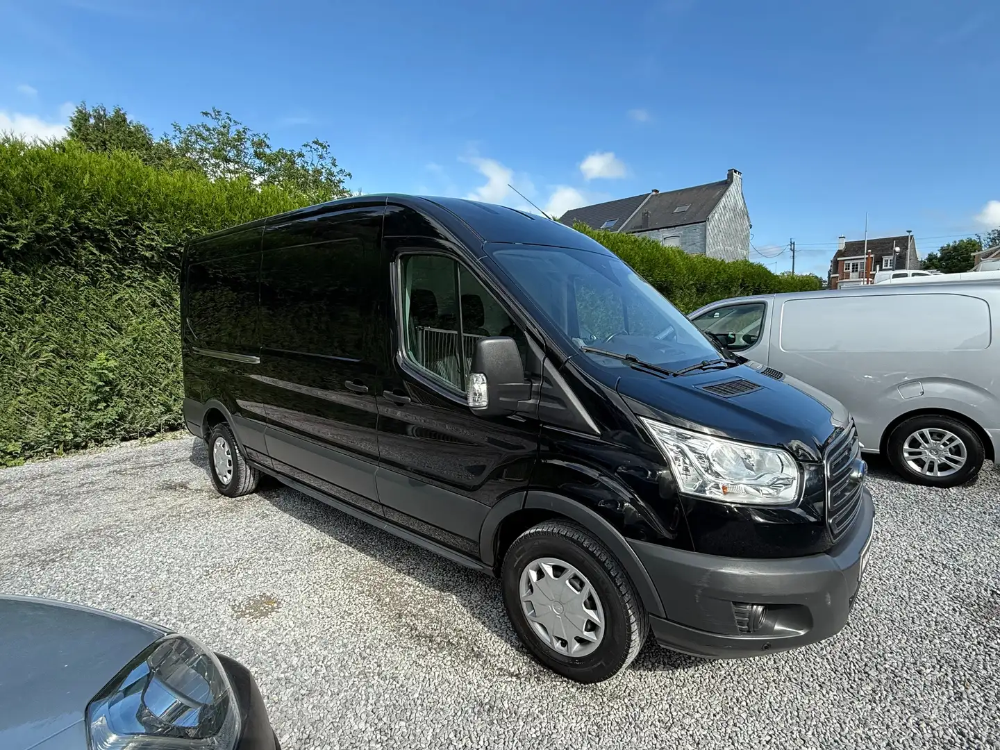 Ford Transit 2.0 TDCi L3H2 - 88.000 KM - TVA DEDUCTIBLE - Schwarz - 2