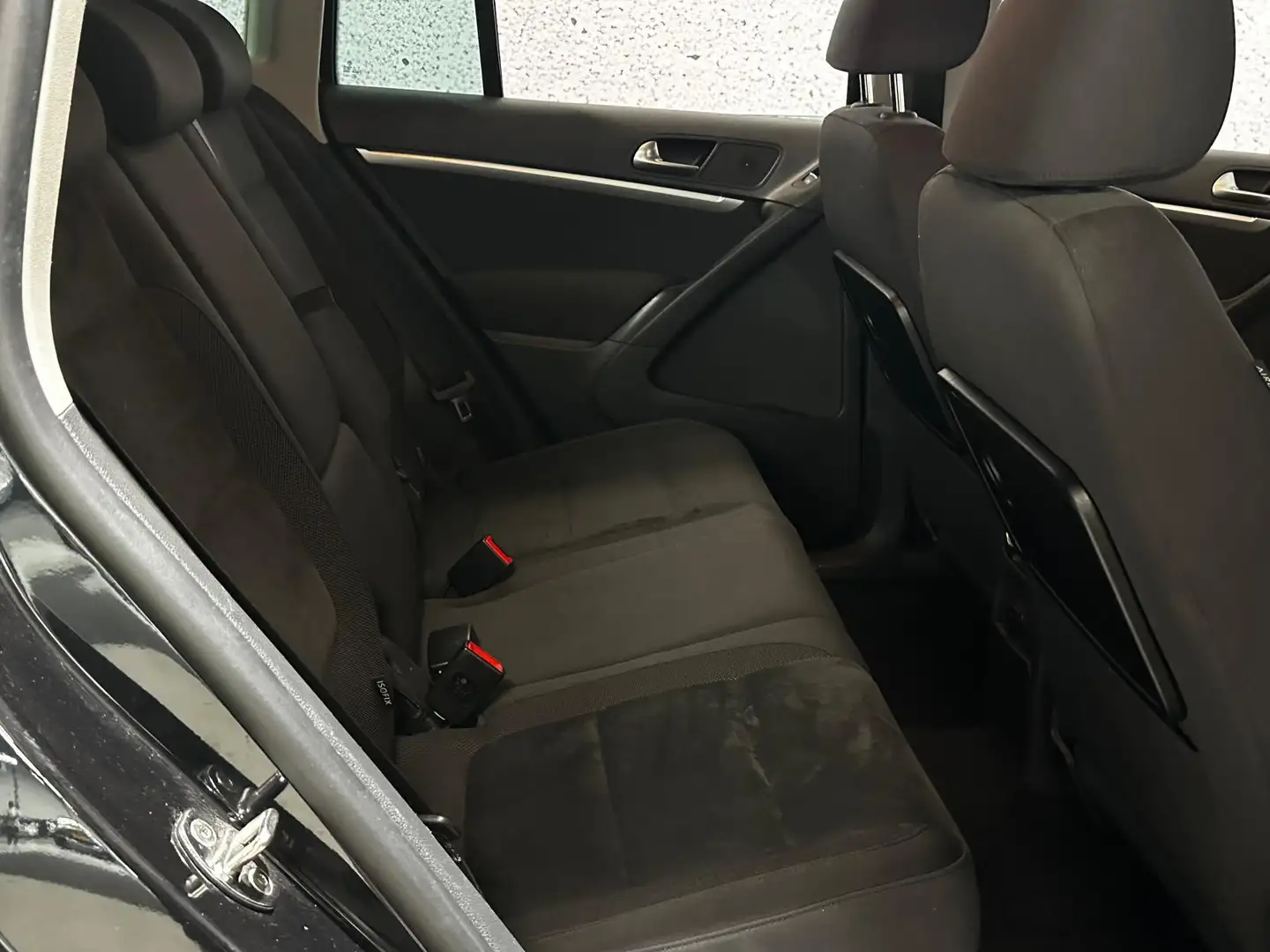 Volkswagen Tiguan 1.4 TSI Sport&Style // CLIMA // TREKHAAK // L.M. V Zwart - 2