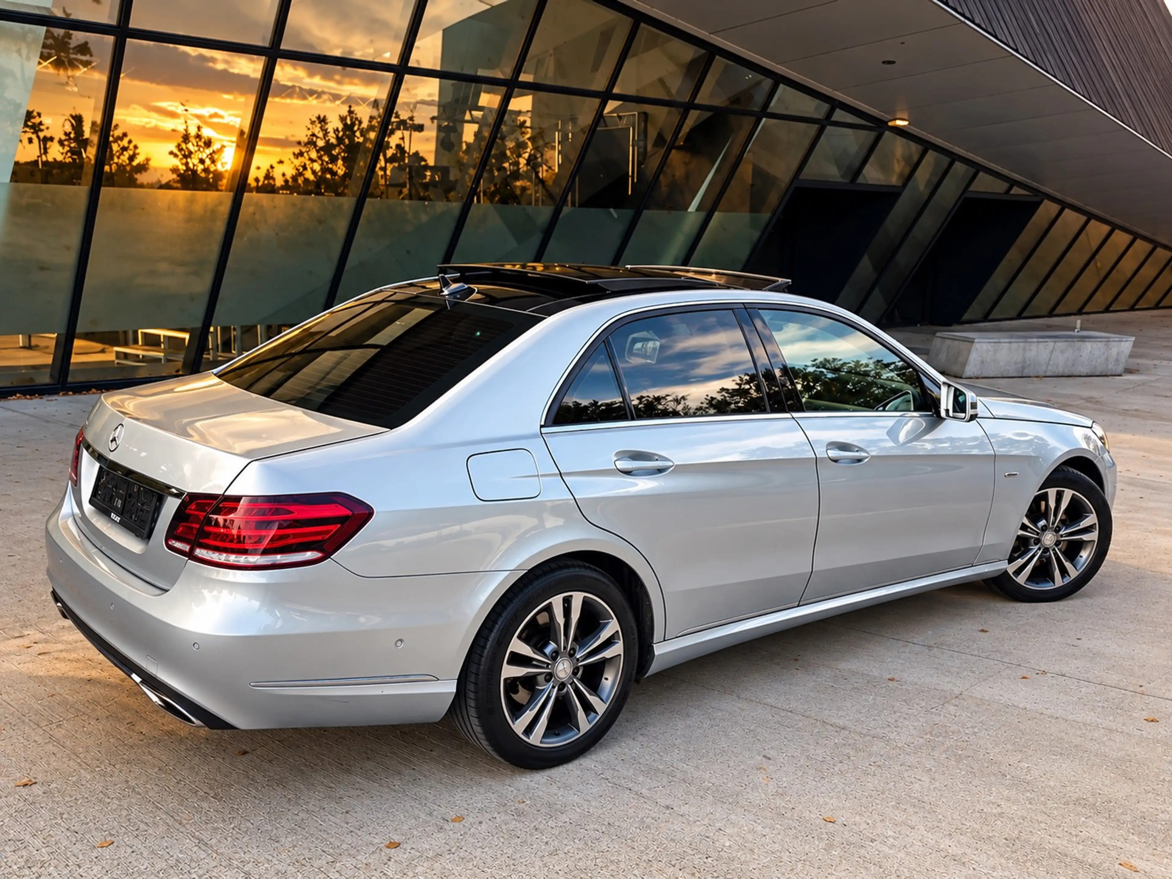 Mercedes-Benz E 220 BlueTEC 'Edition E' // Euro 6 // Toit Pano // — photo 8