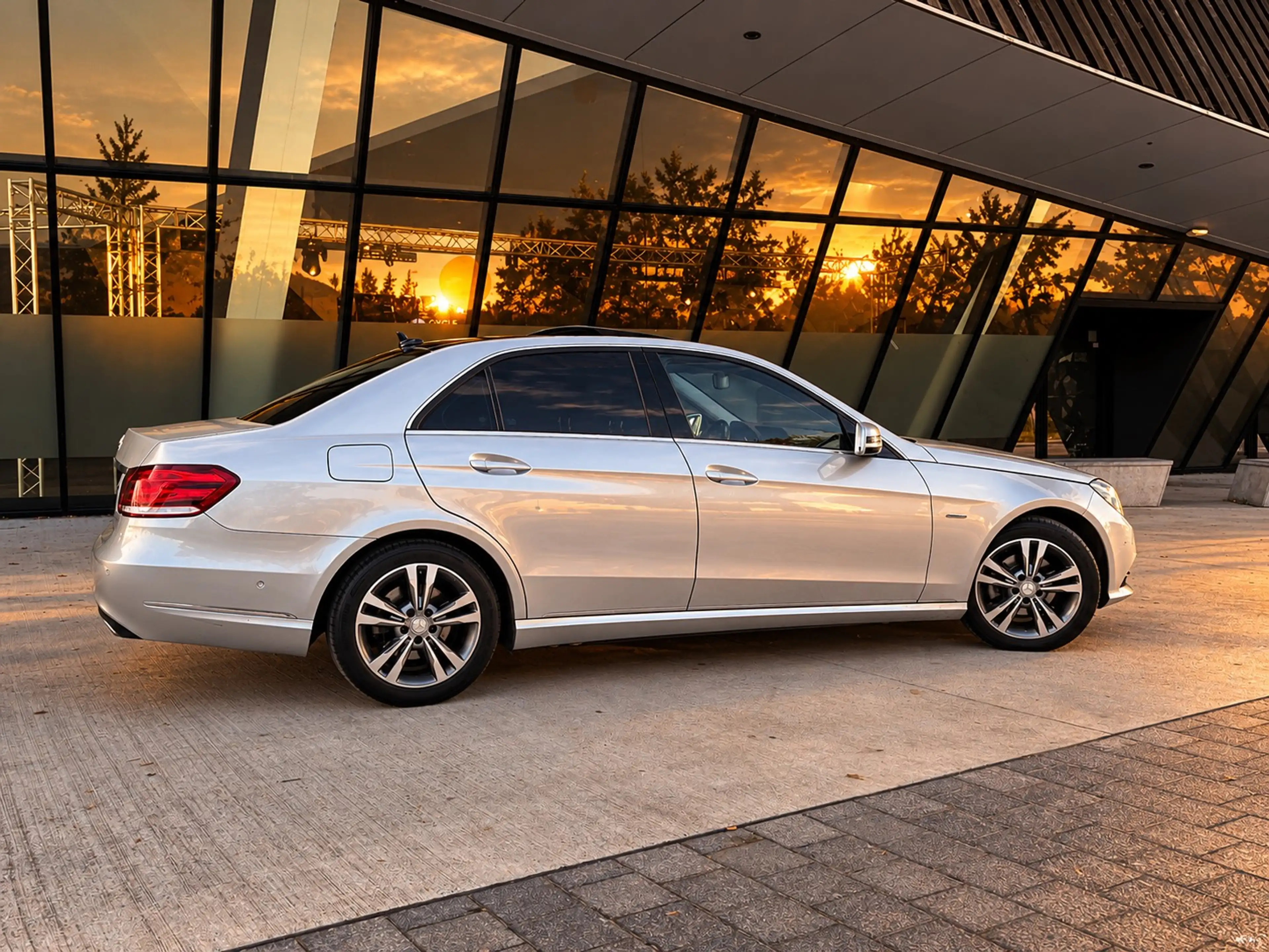 Mercedes-Benz E 220 BlueTEC 'Edition E' // Euro 6 // Toit Pano // — photo 5