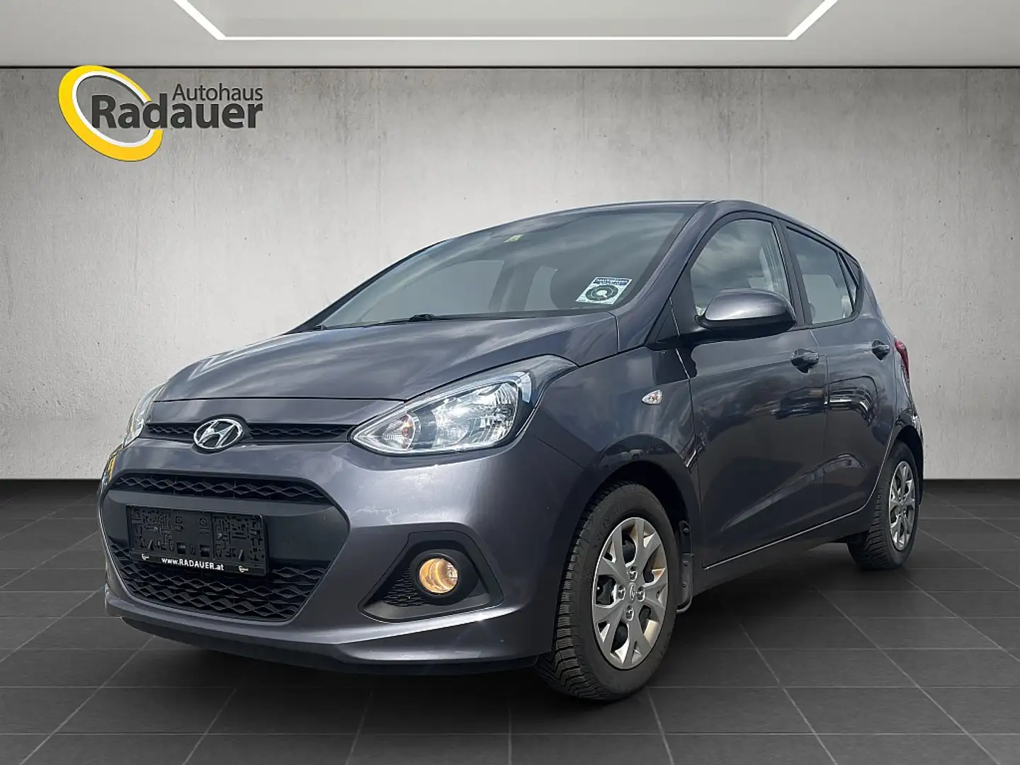 Hyundai i10 1,0 Go Grigio - 1